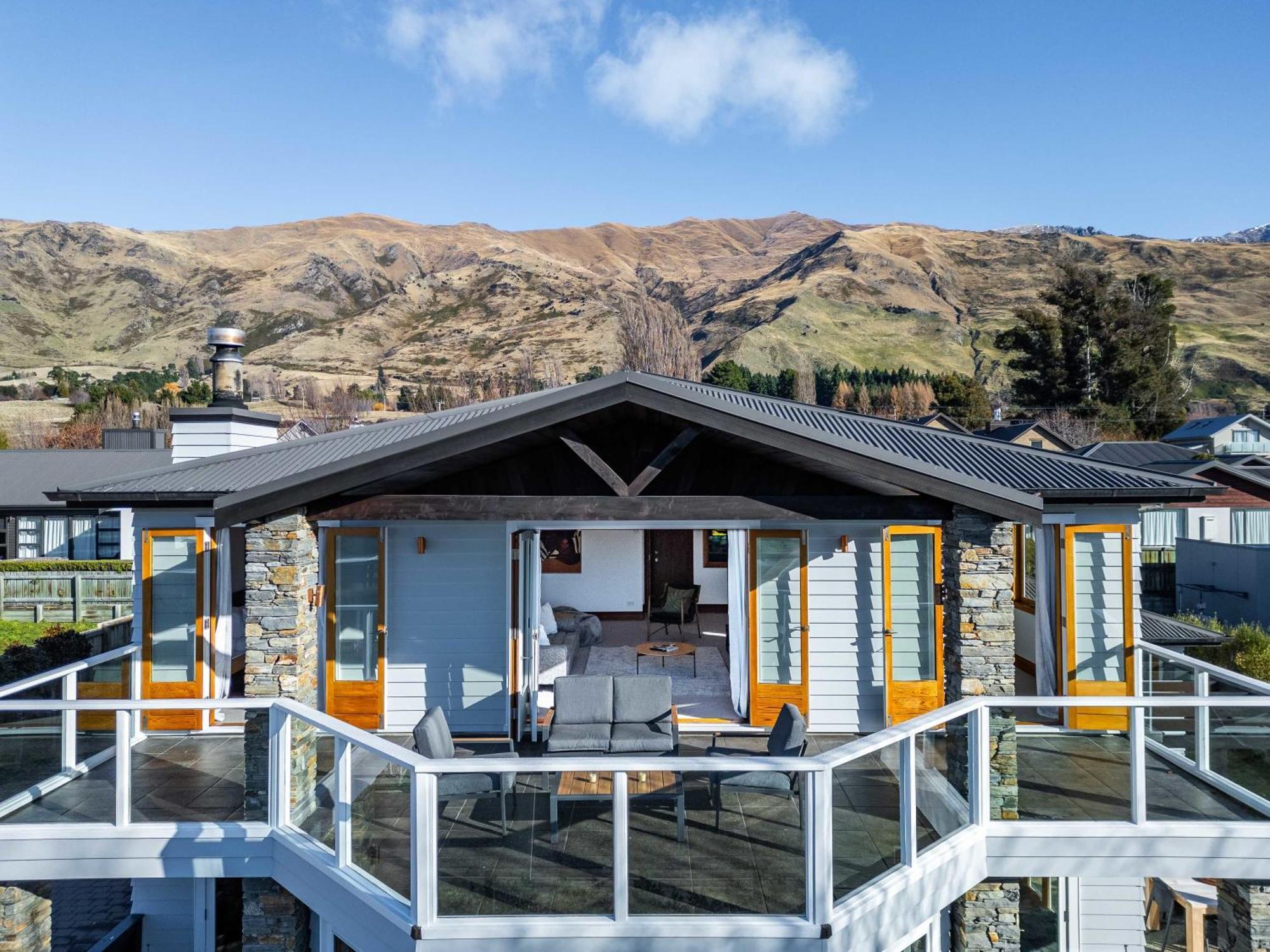 Holiday home Summit View