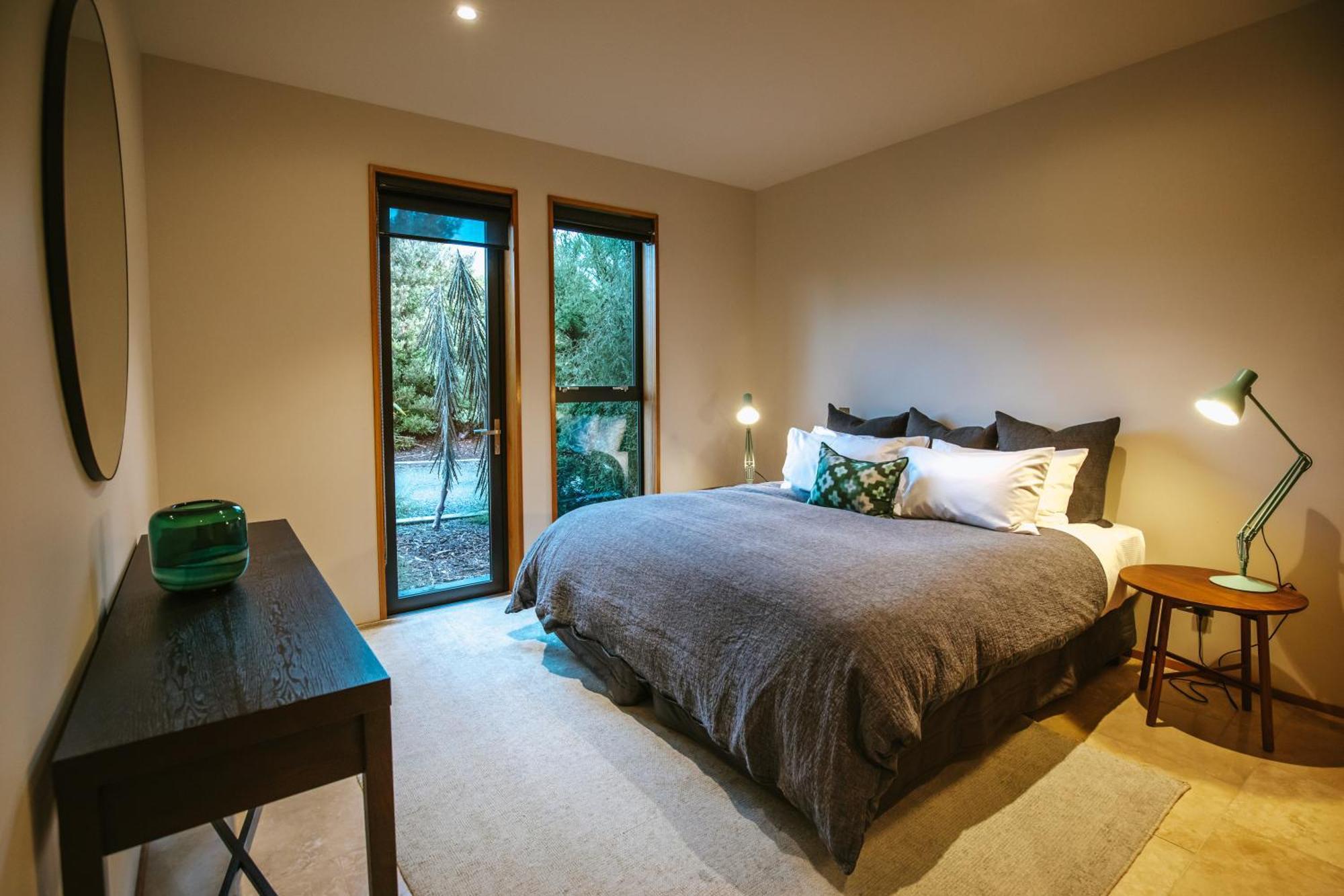 Aurum - Sleeps 6 - Stunning Views Holiday home Wanaka