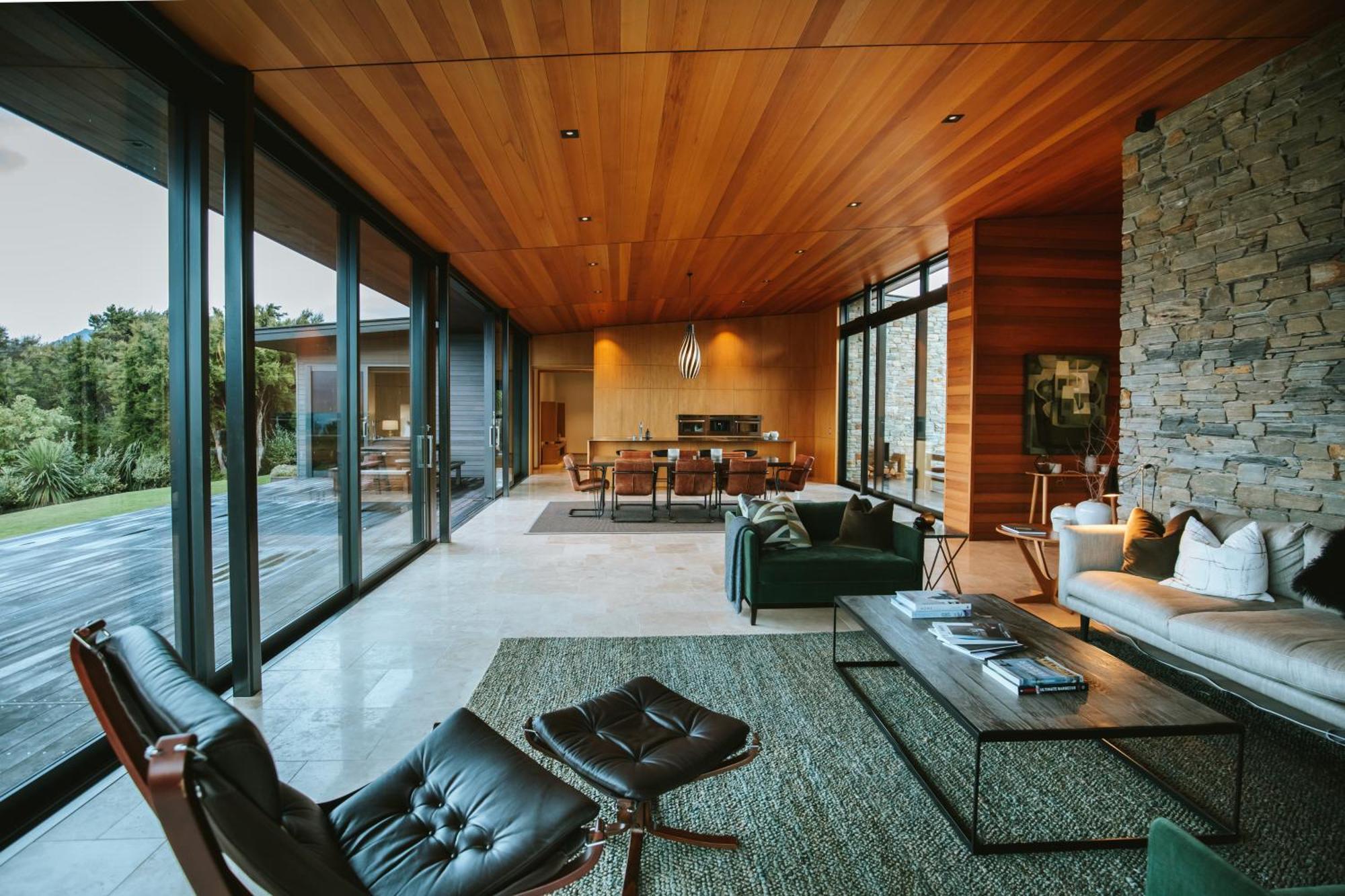 Aurum - Sleeps 6 - Stunning Views Wanaka