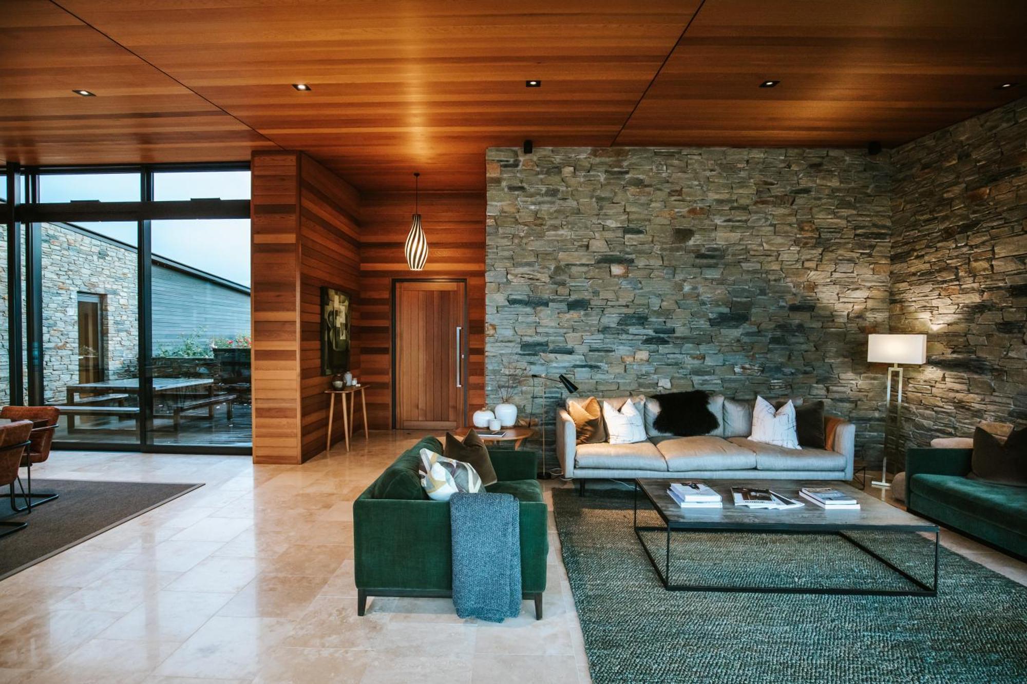 Aurum - Sleeps 6 - Stunning Views Wanaka