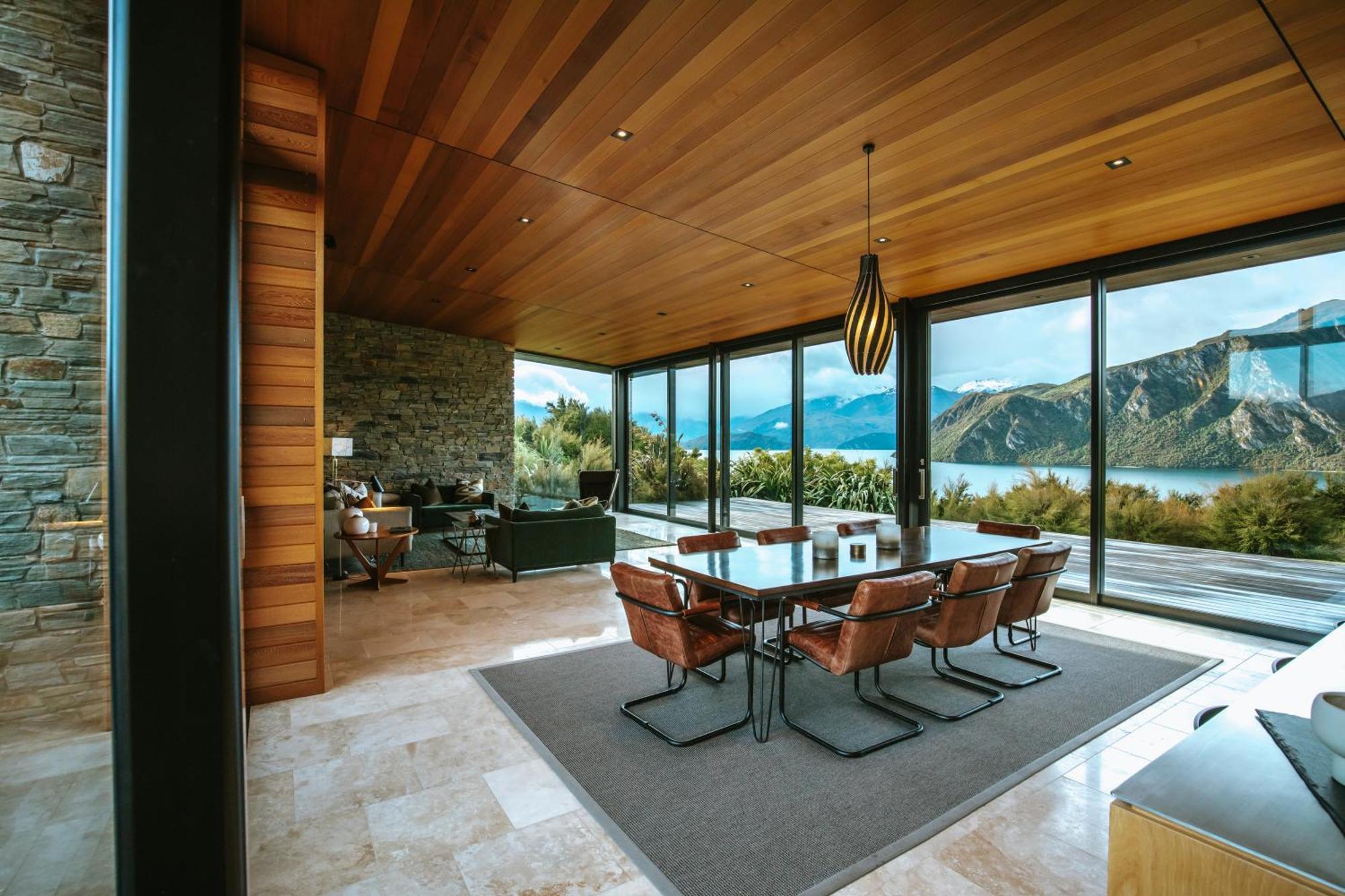Aurum - Sleeps 6 - Stunning Views Holiday home *