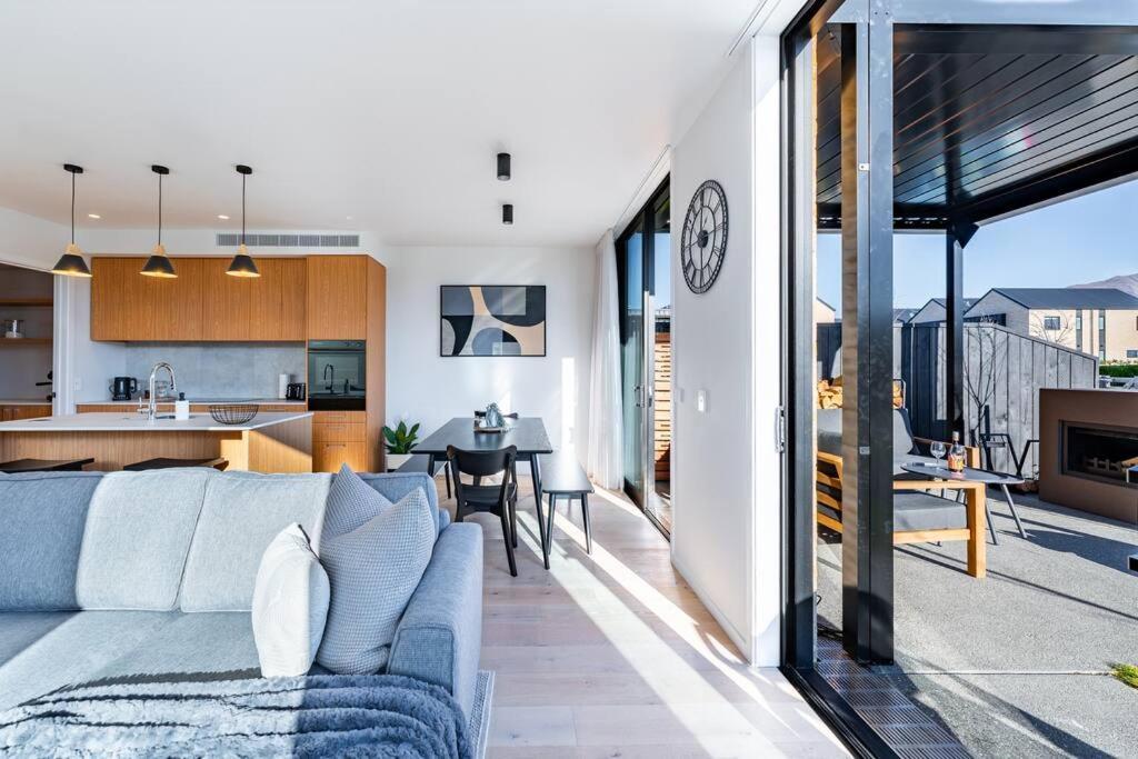Vista Ridge Retreat *