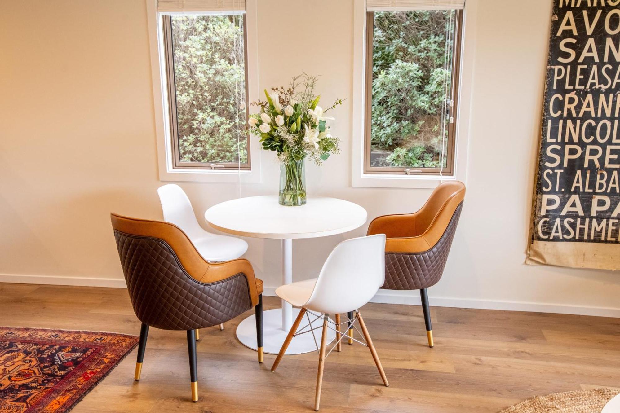 Beautiful 2 Story Unit Near Oakridge Wanaka