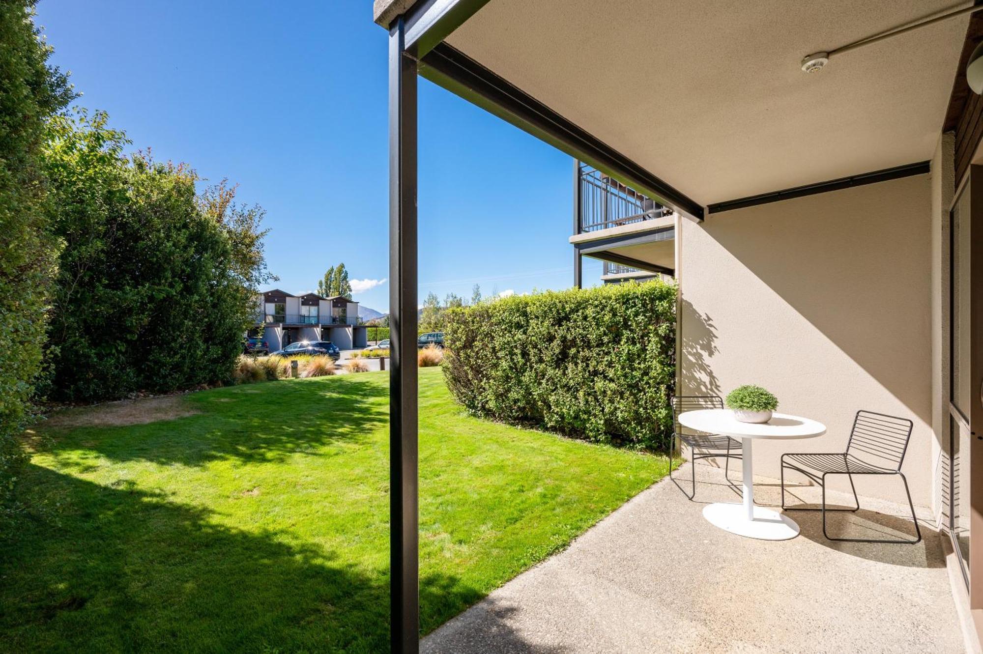 Apartment Beautiful 2 Story Unit Near Oakridge Wanaka