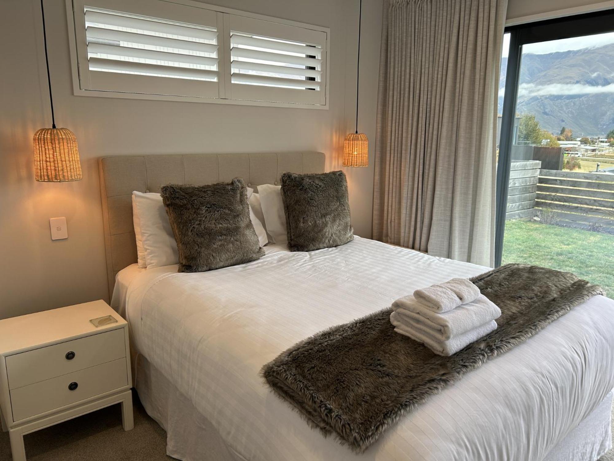 Farr53 - Alpine Haven Holiday home Wanaka