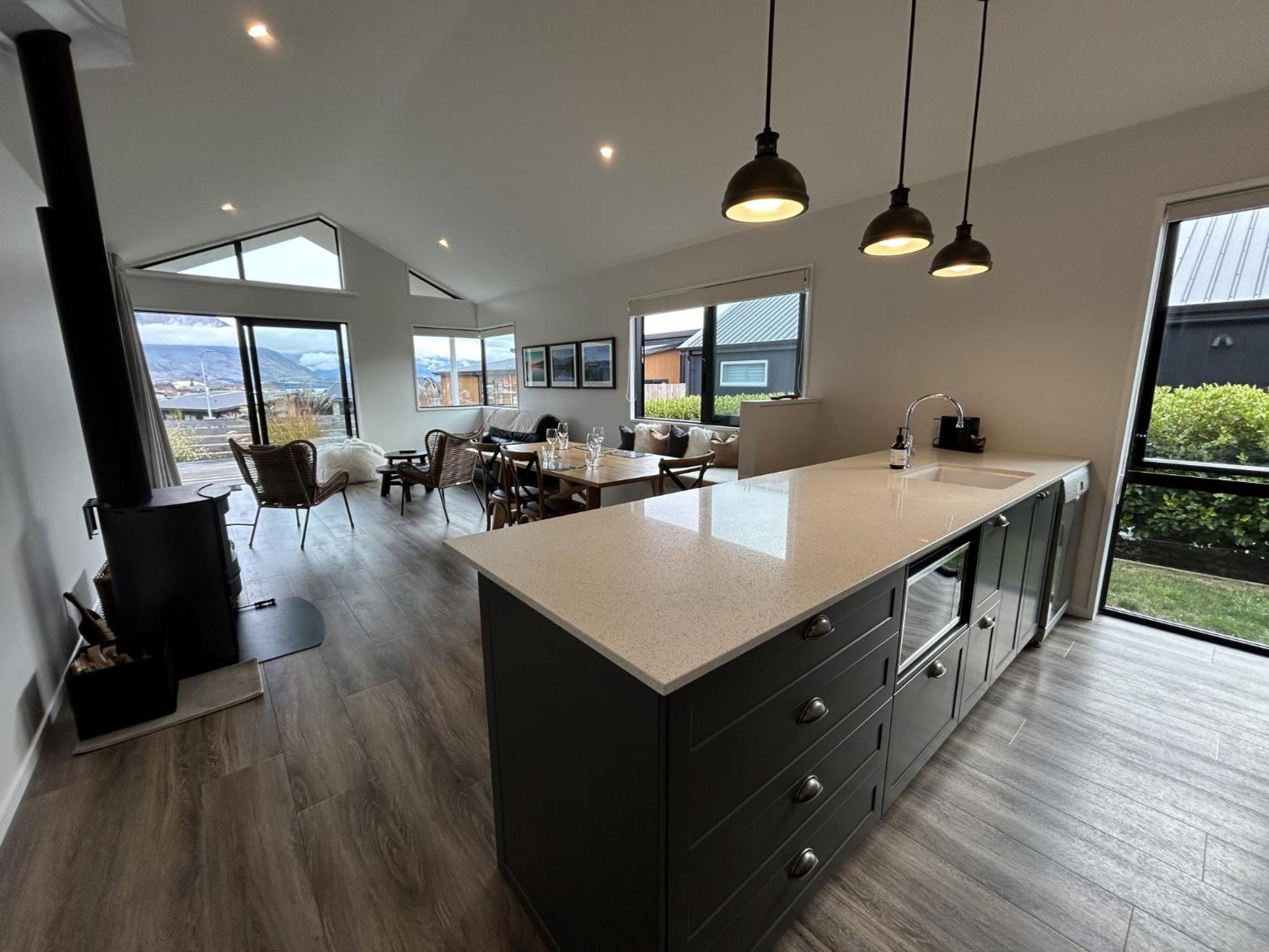 Farr53 - Alpine Haven Holiday home Wanaka