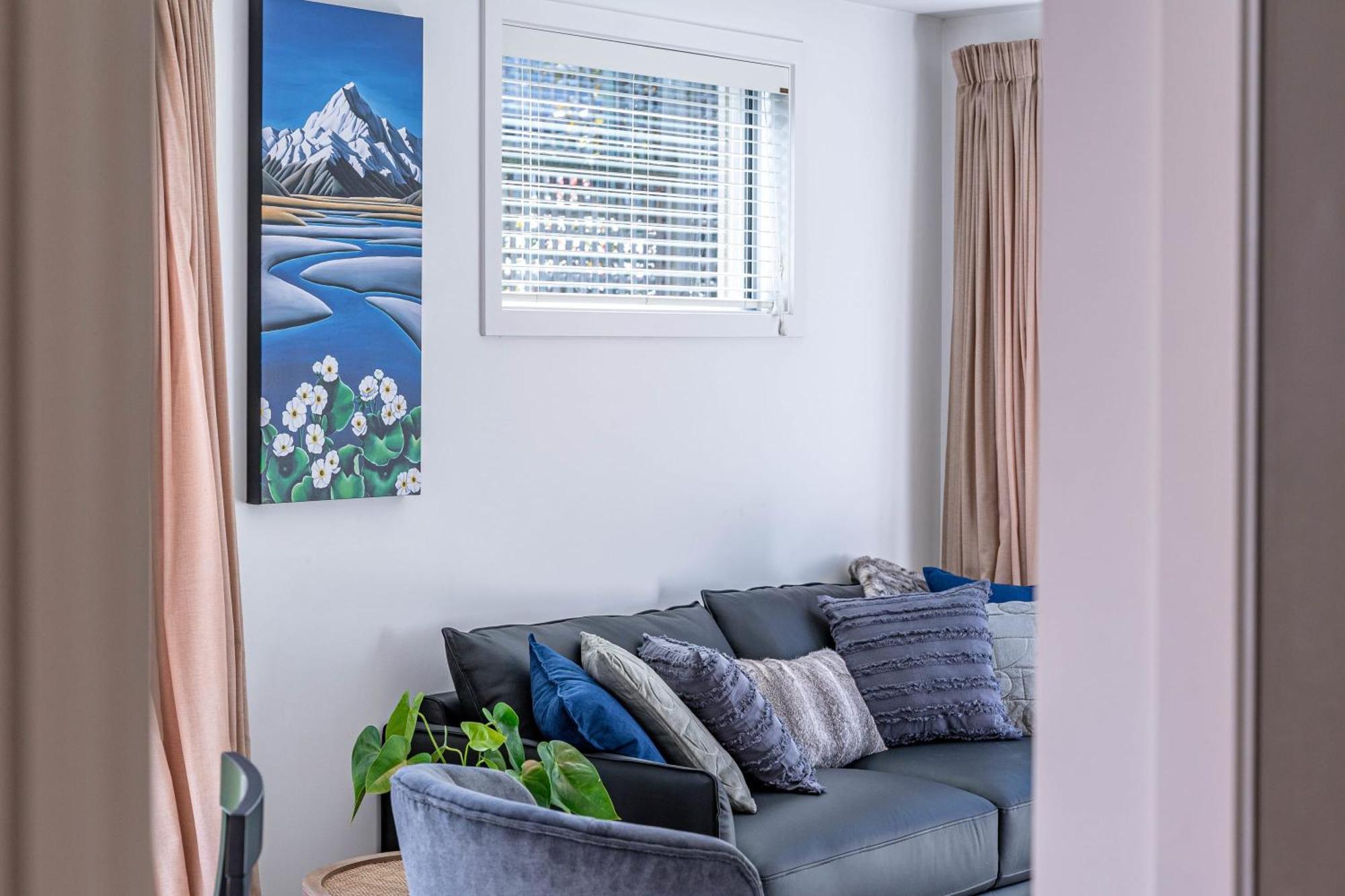 Luxury 114 Apartment