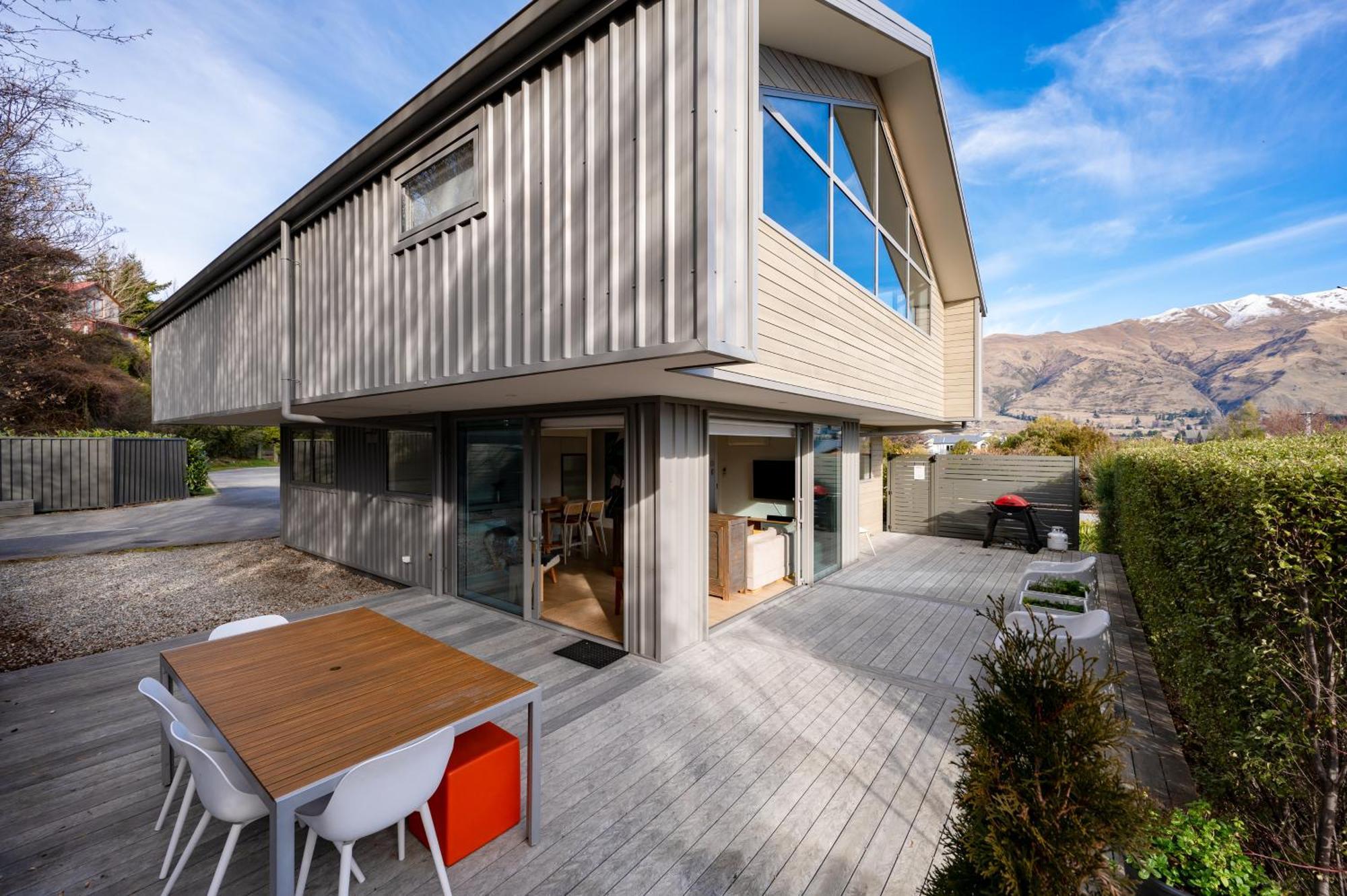 On Helwick Wanaka