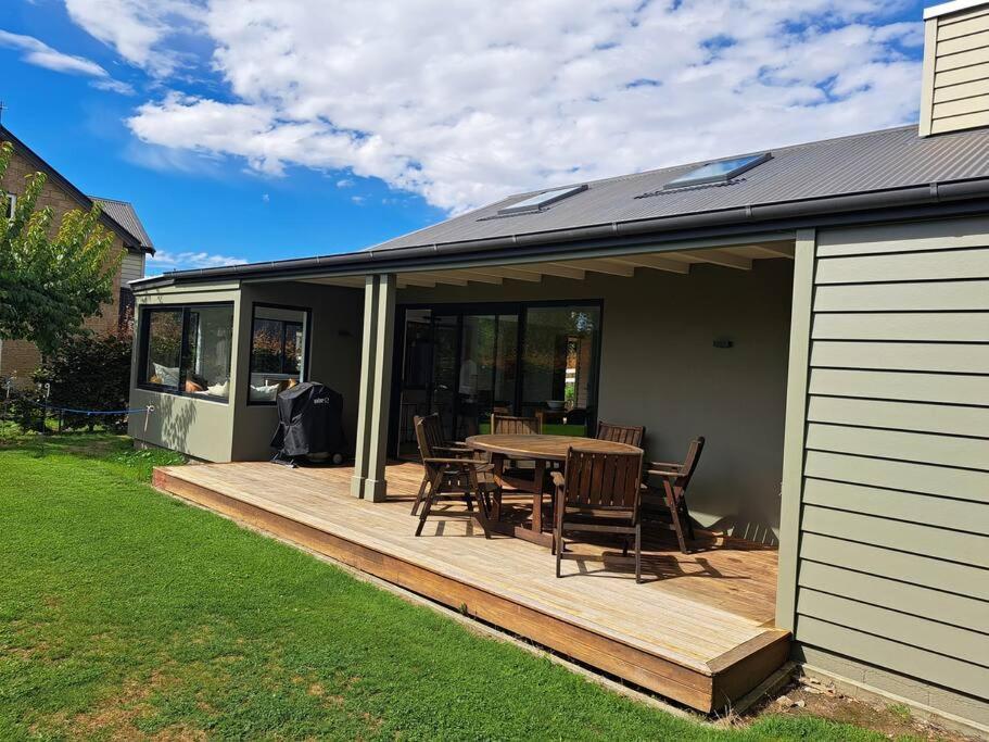 Holiday home Peaceful And Secluded, Yet So Close To Town!