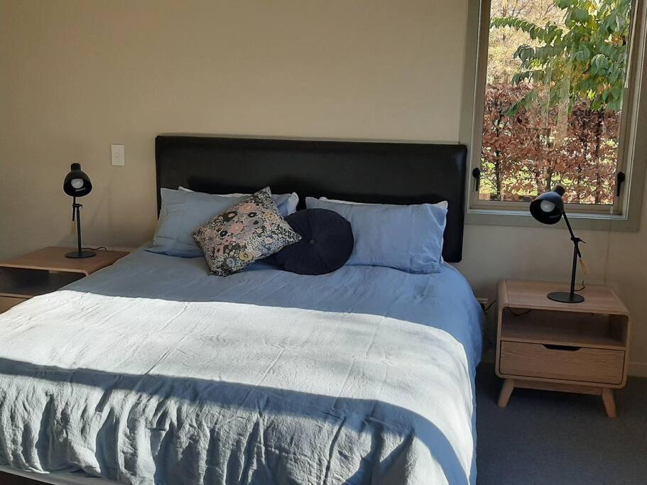 Peaceful And Secluded, Yet So Close To Town! Holiday home