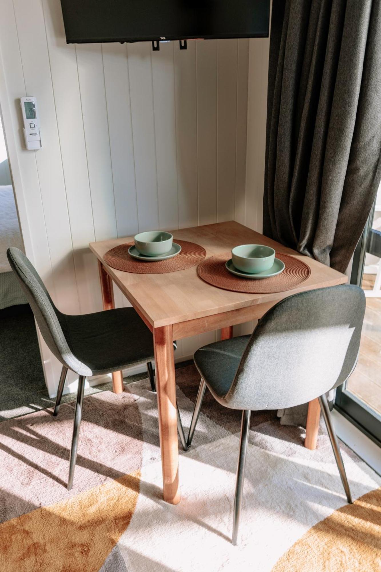Mountain - Central, Cosy And Cute With Views *