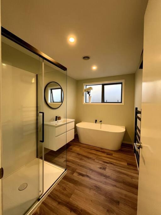 Alpine Haven With Mountain Views Holiday home *
