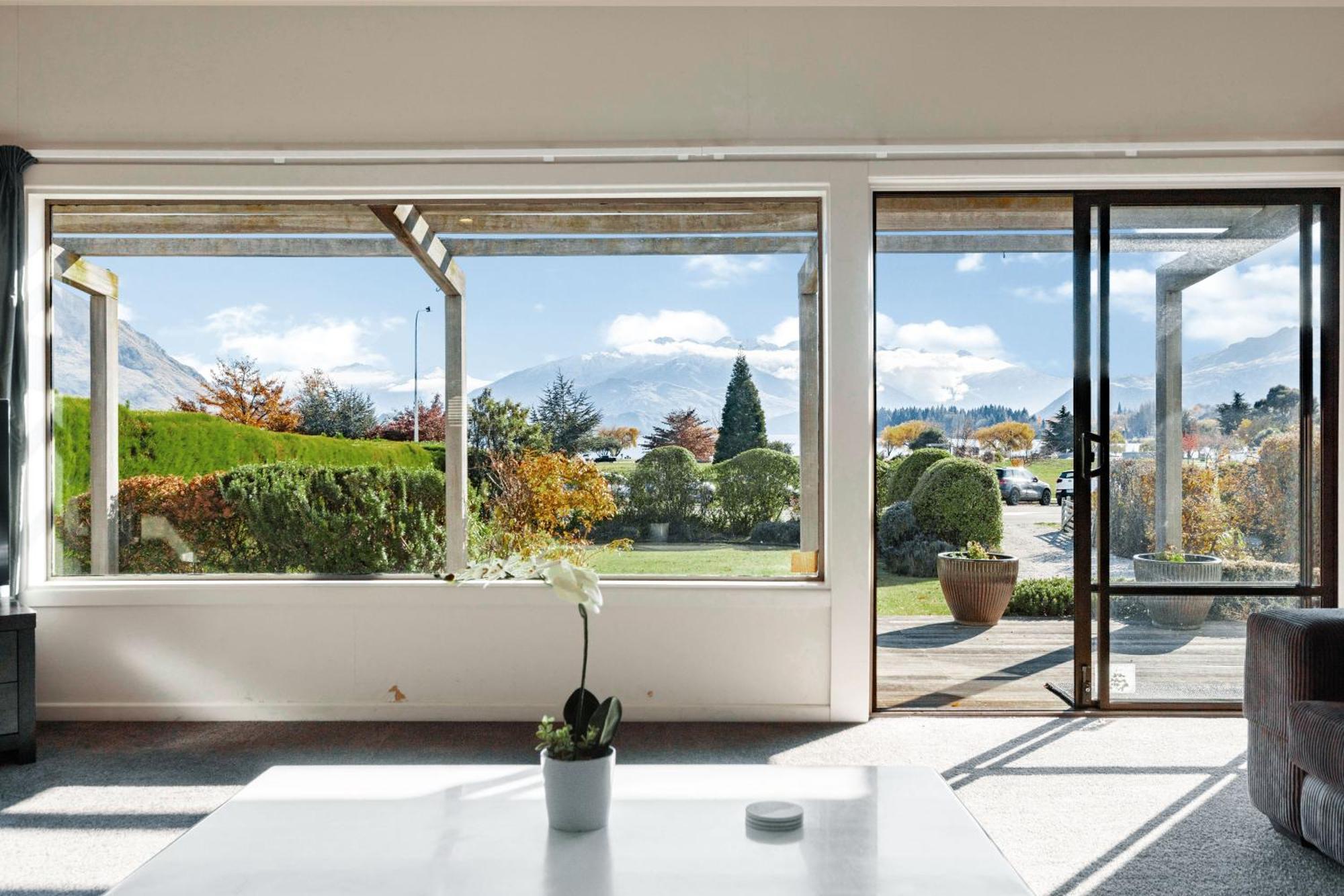 Scenic & Mountain Views Holiday home