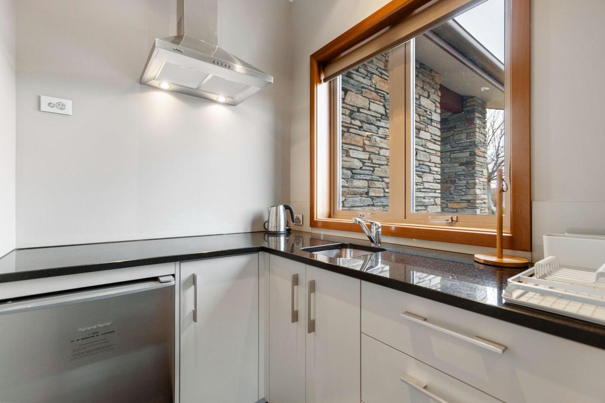 Nestled In Ridgecrest Guest house *