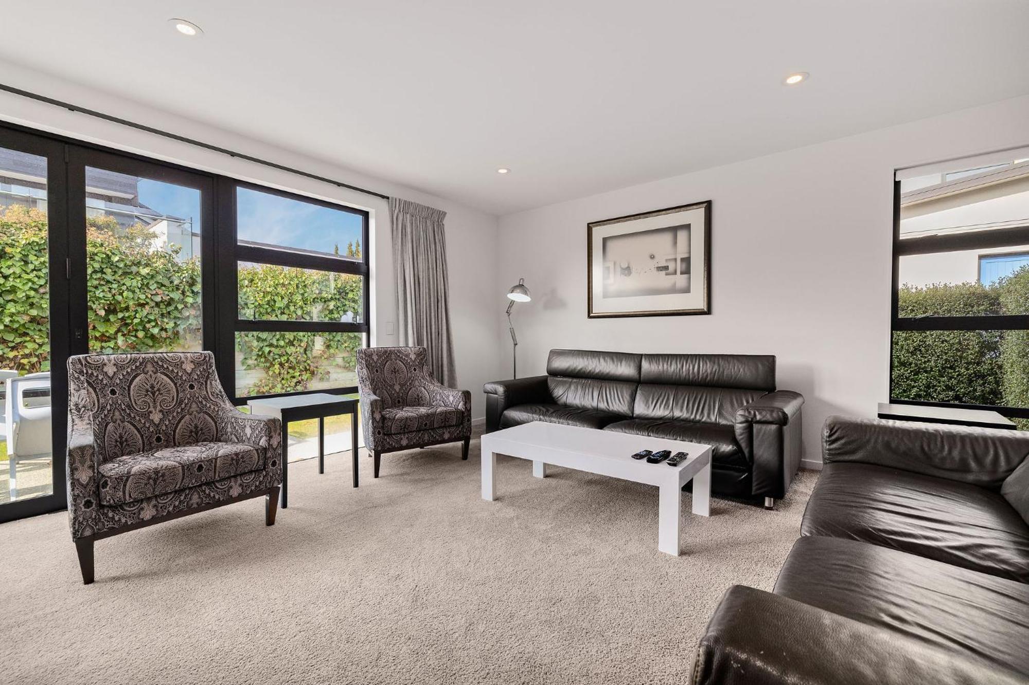 On Upton Apartment