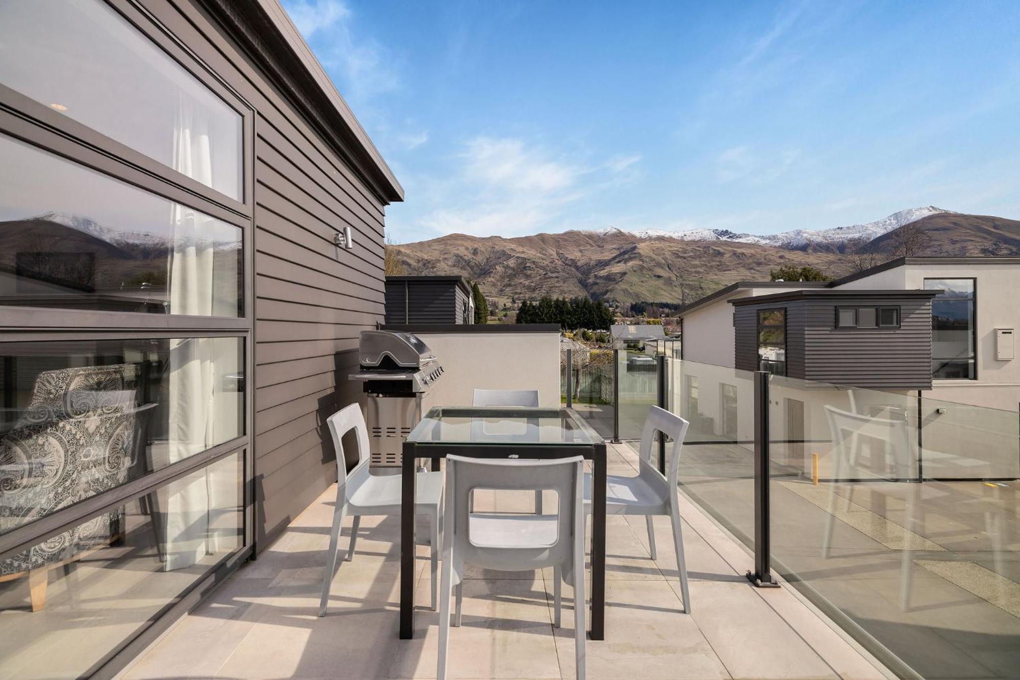 On Upton Wanaka