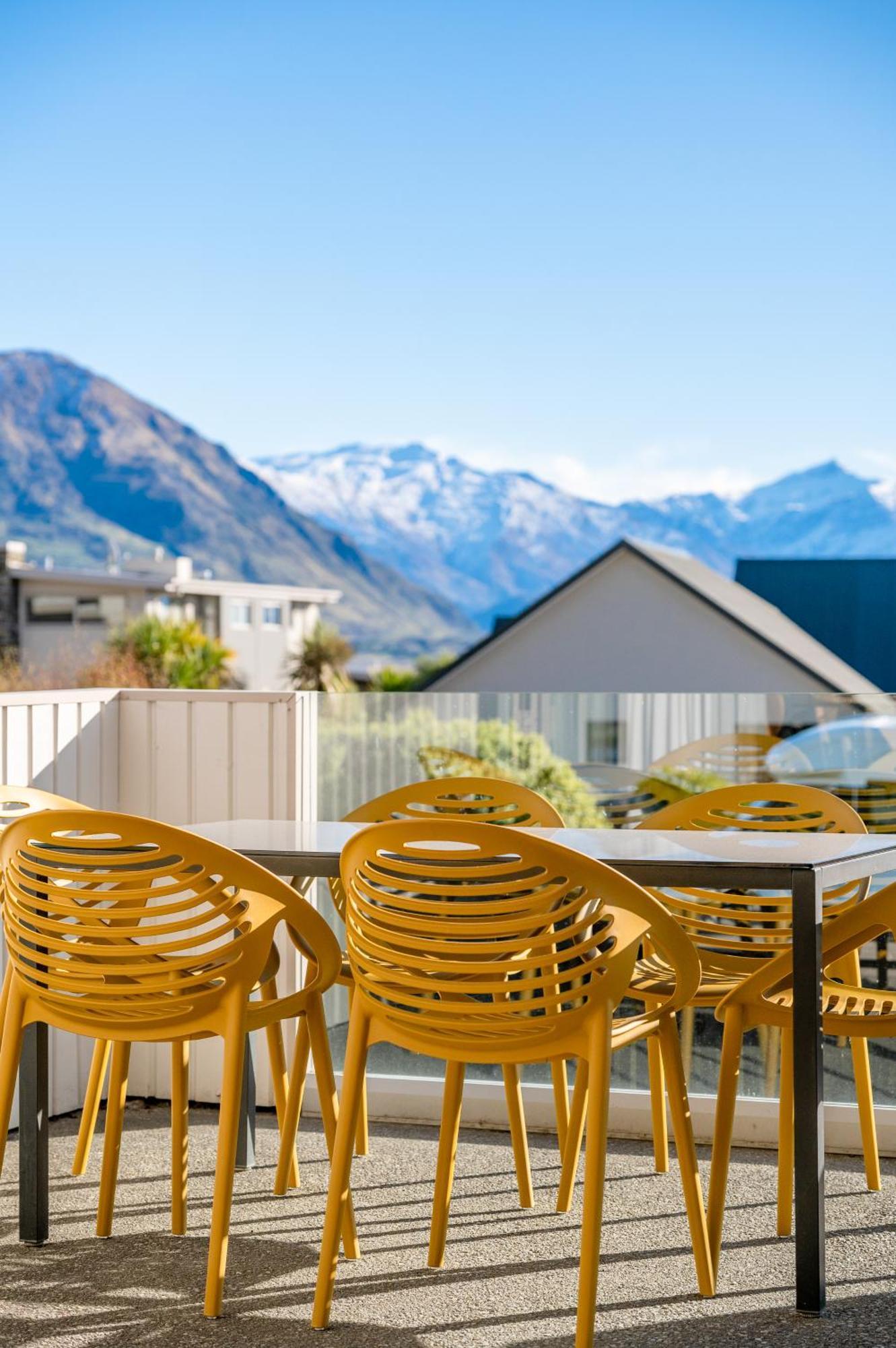 Spacious Alpine View Wanaka