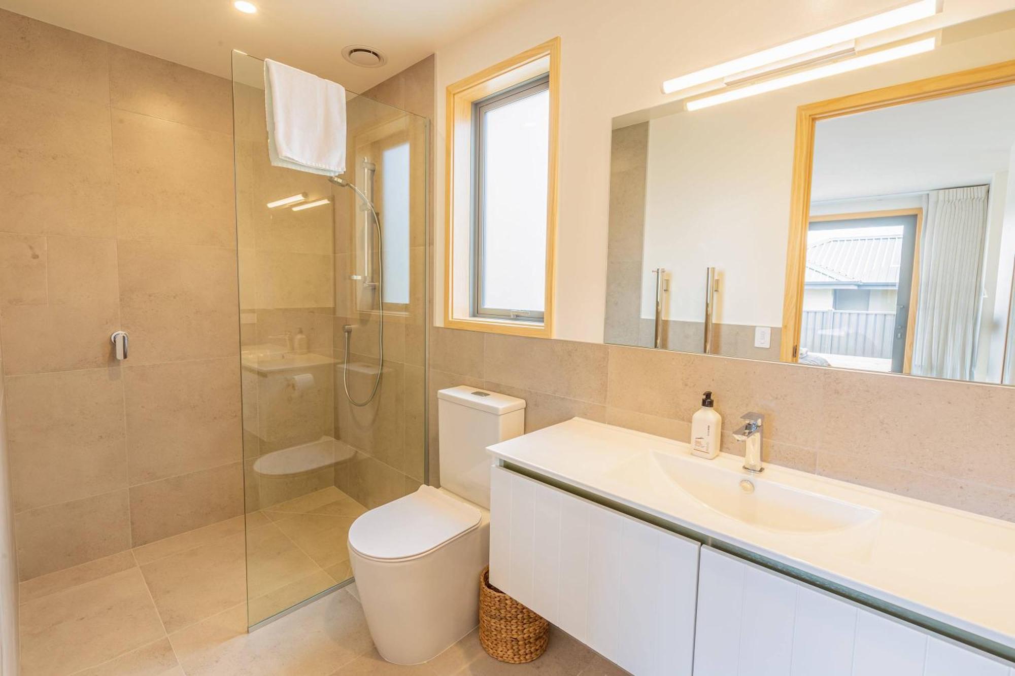 Holiday home Sunny & Spacious On Scurr Terrace Wanaka