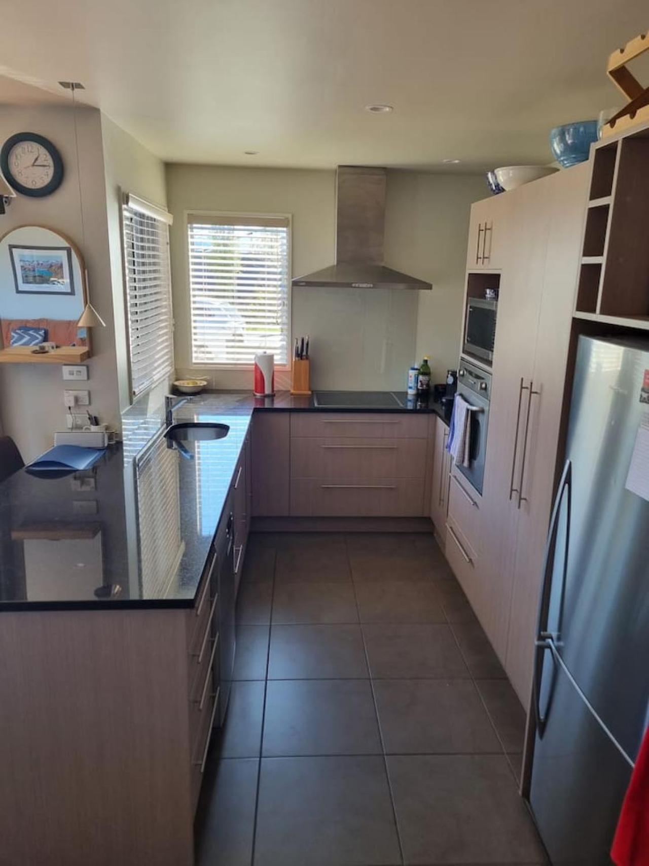 Amazing Location 2 Bedroom Unit Apartment
