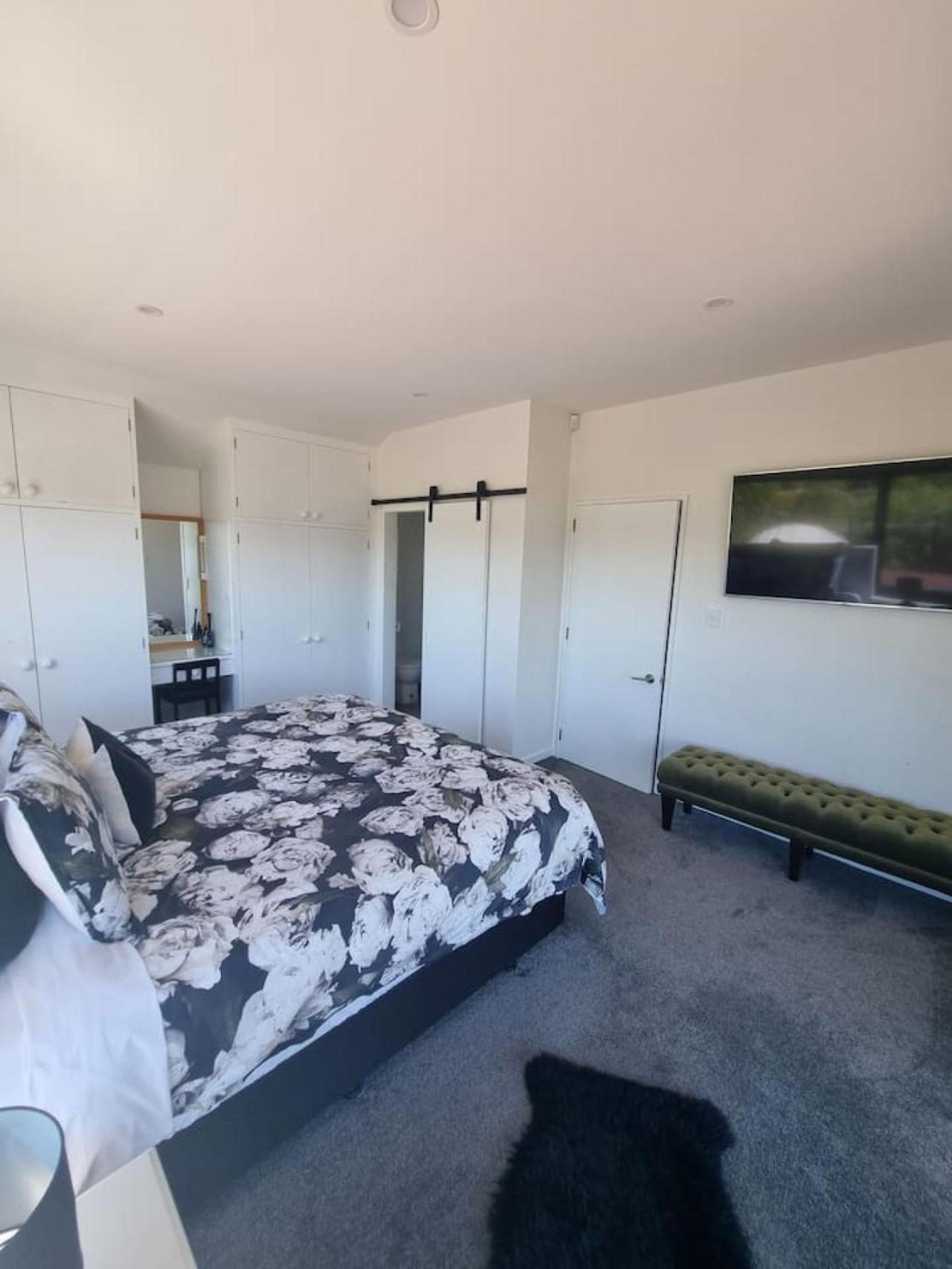 The Lookout - Views Holiday home Wanaka