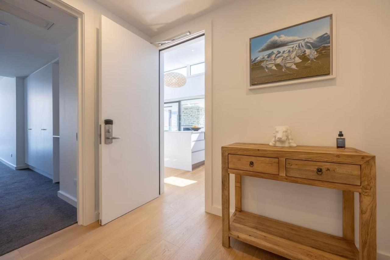 Penthouse With Marina Views - Or Two Bedroom