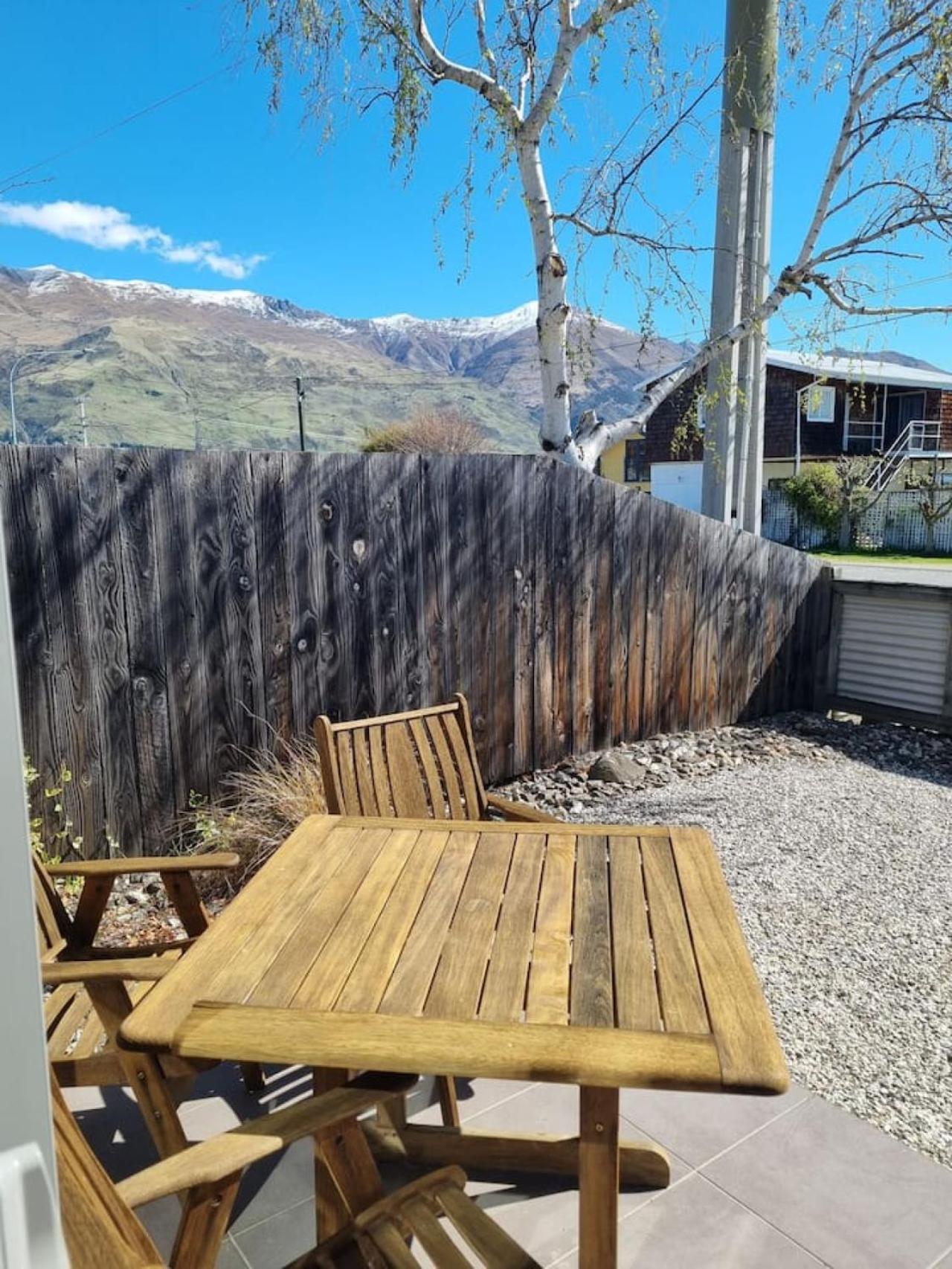 Apartment Amazing Location 2 Bedroom Unit