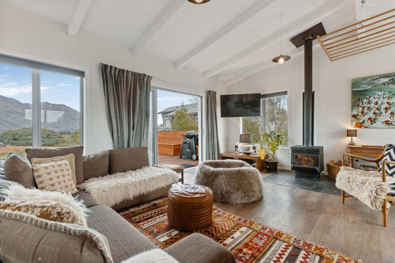 With Alpine Views Holiday home Wanaka