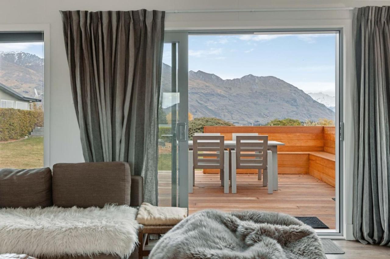 With Alpine Views *