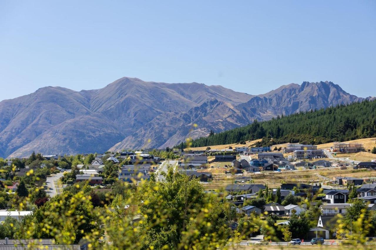 Holiday home Bach With Mountain Views Wanaka