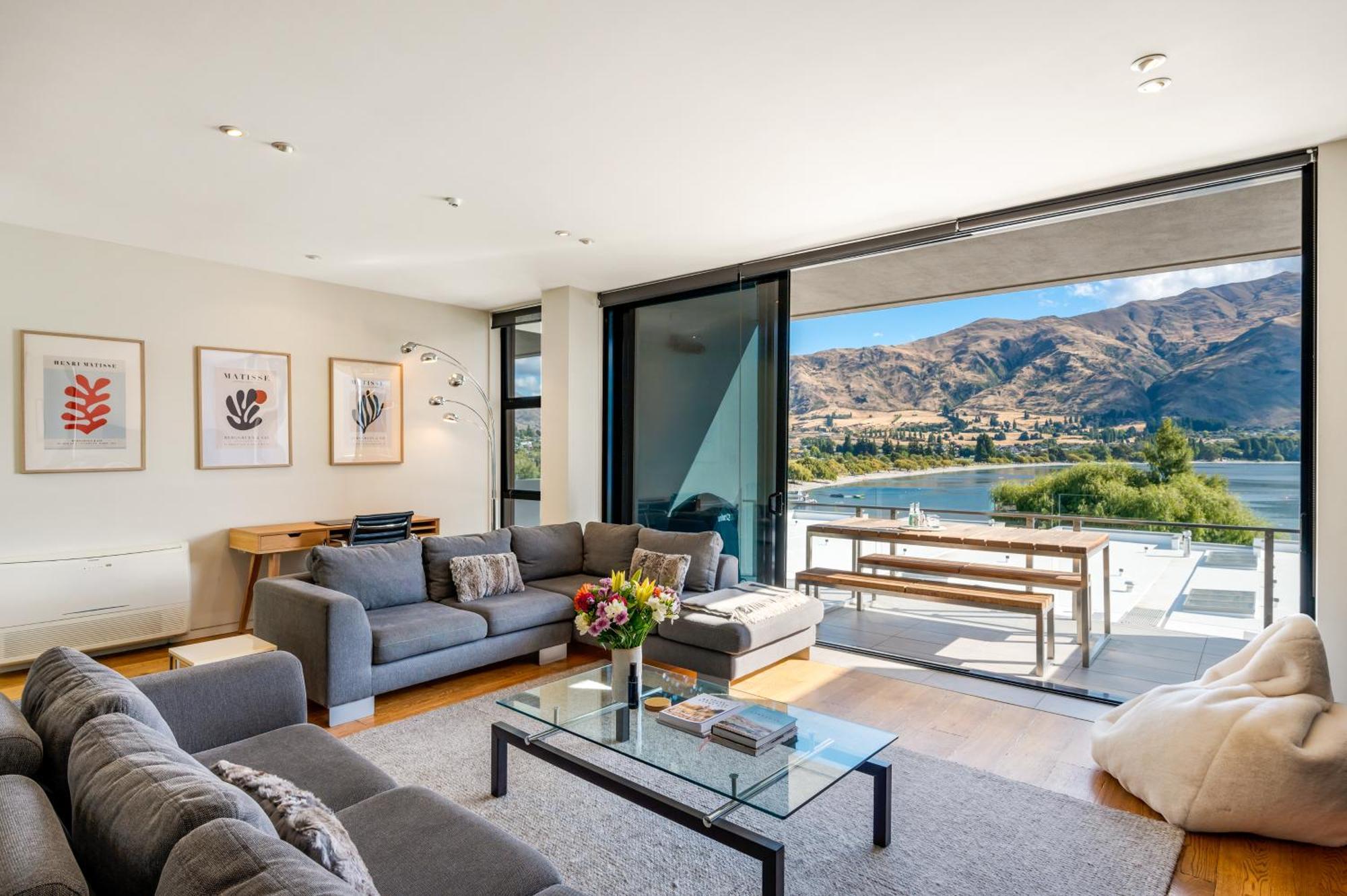 Apartment Lakefront View With Sauna Wanaka