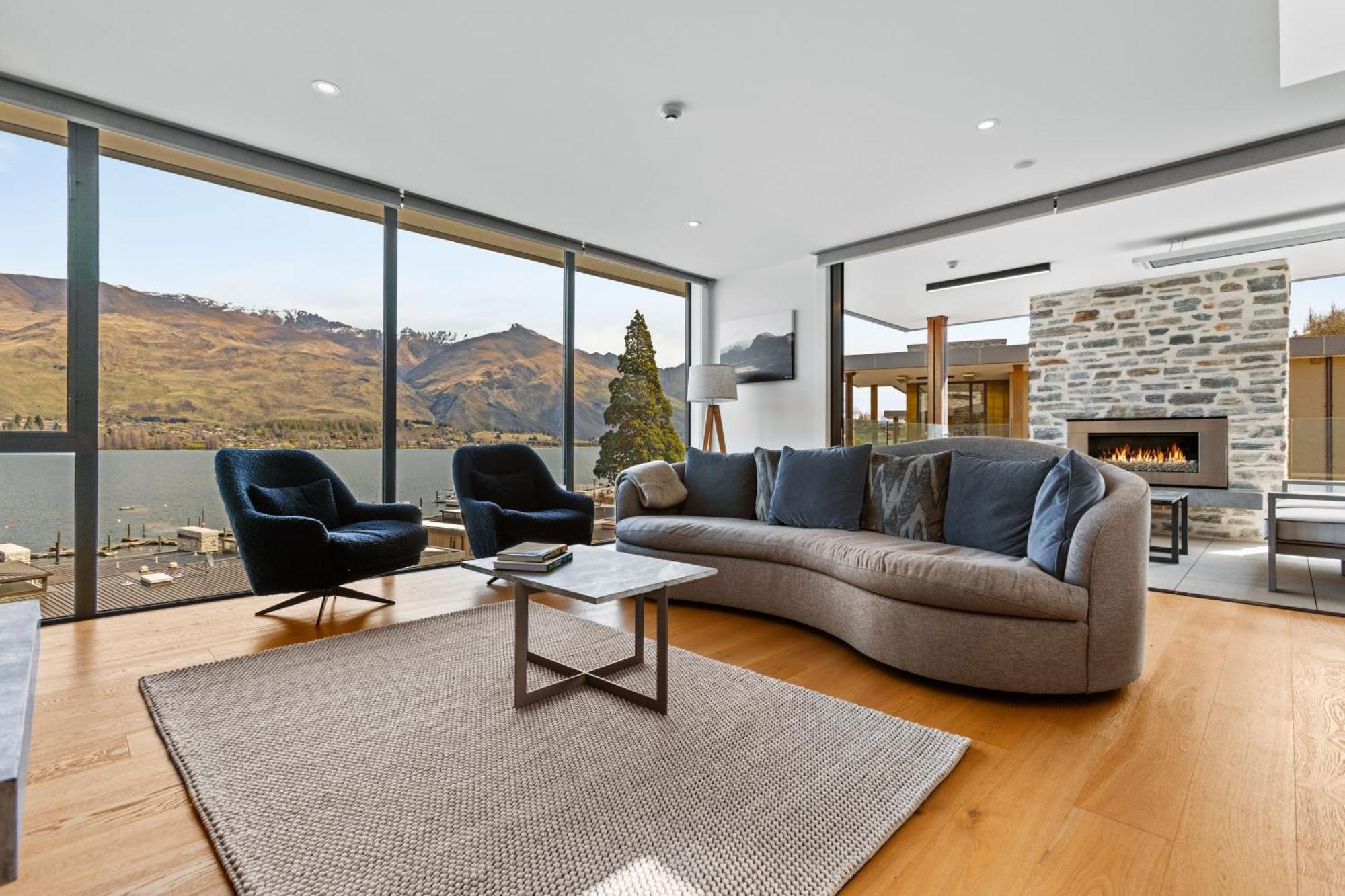Penthouse With Marina Views - Or Two Bedroom * Wanaka