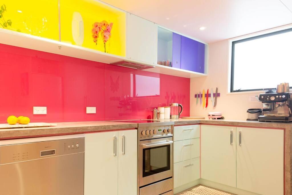 Designers Dream, Tokyo Pop Art With Courtyard, Fire & Views *