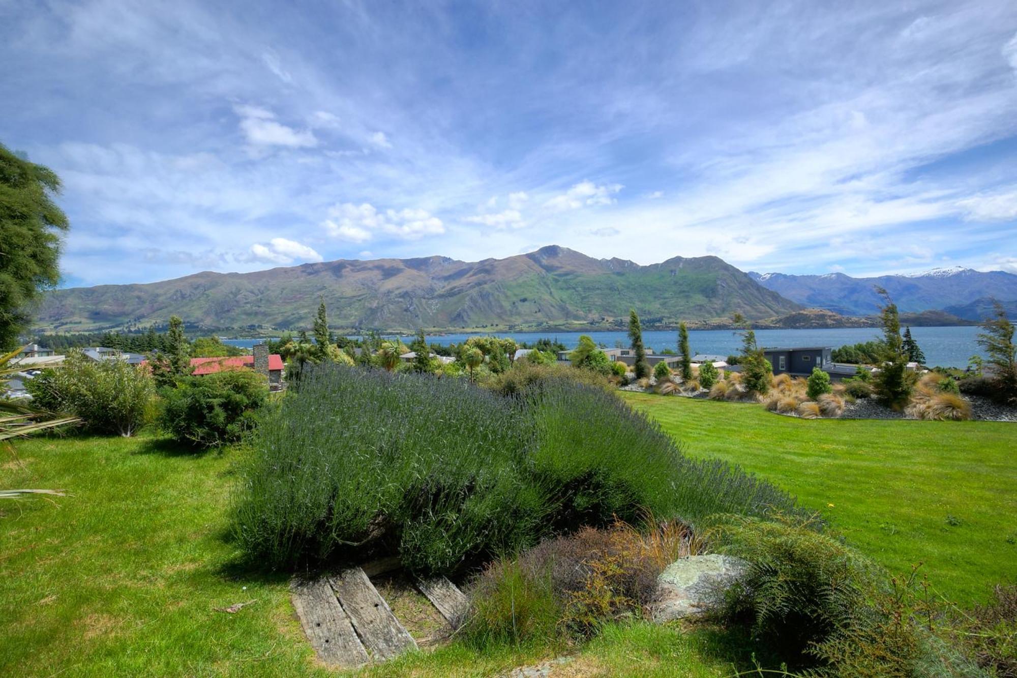 Tawhiri - Tranquility, Space And Stunning Views In Paradise Wanaka