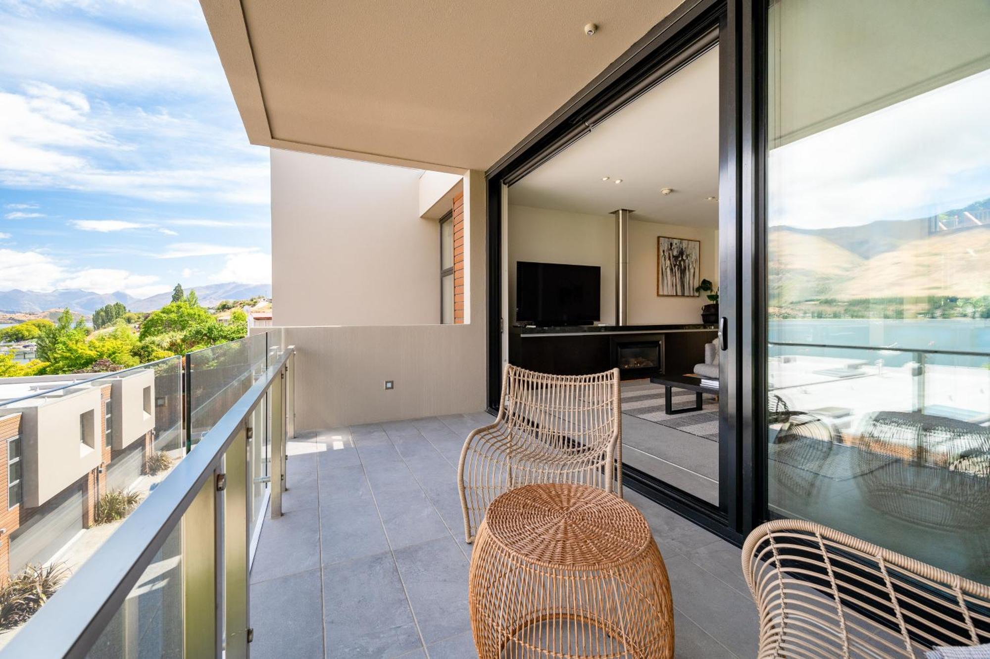 Hana By Sotheby's Luxury Homes *