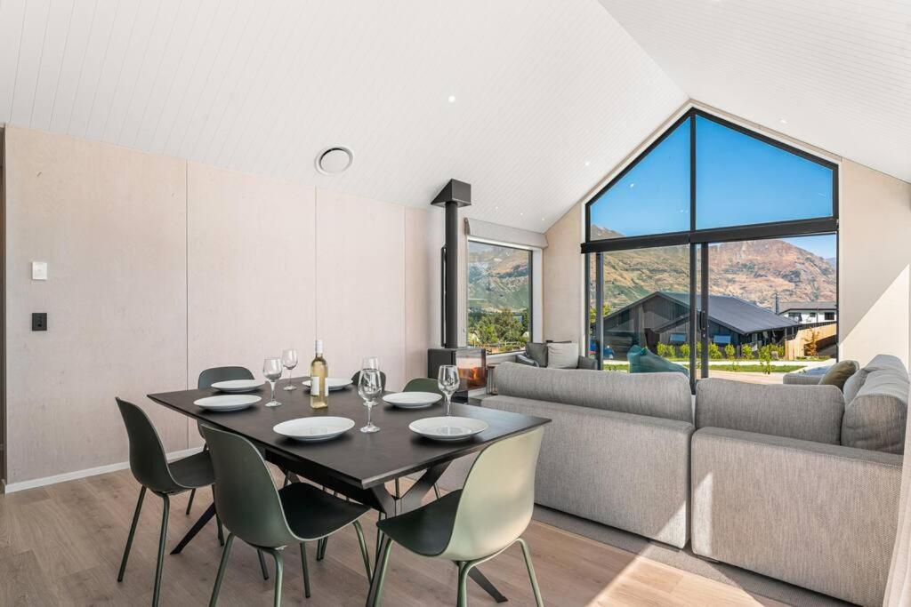 Clearview Ridge Retreat Holiday home Wanaka