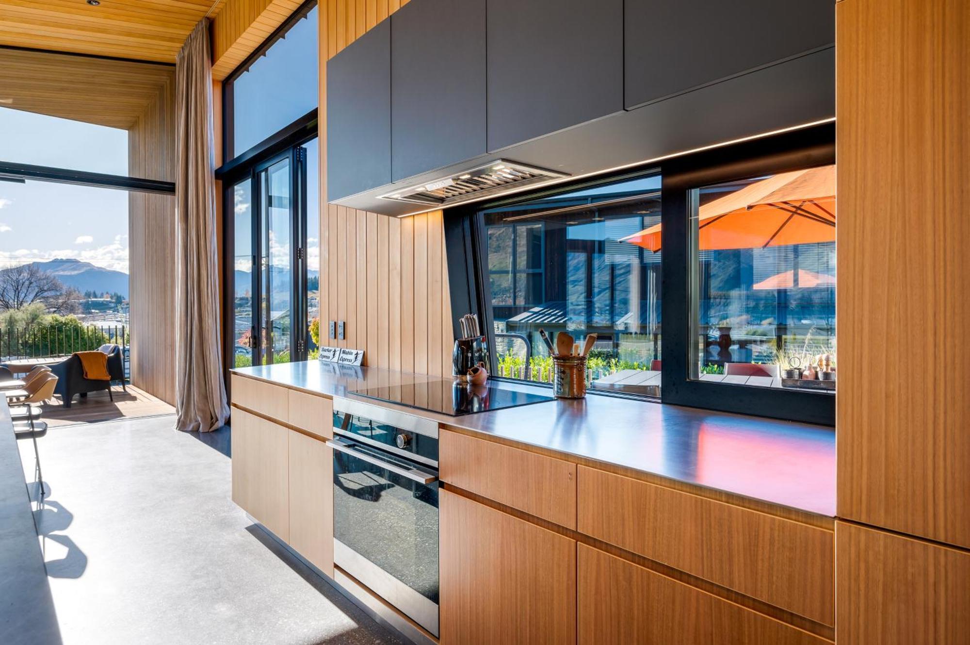 Hideaway On Warren By Sotheby's Luxury Homes Villa