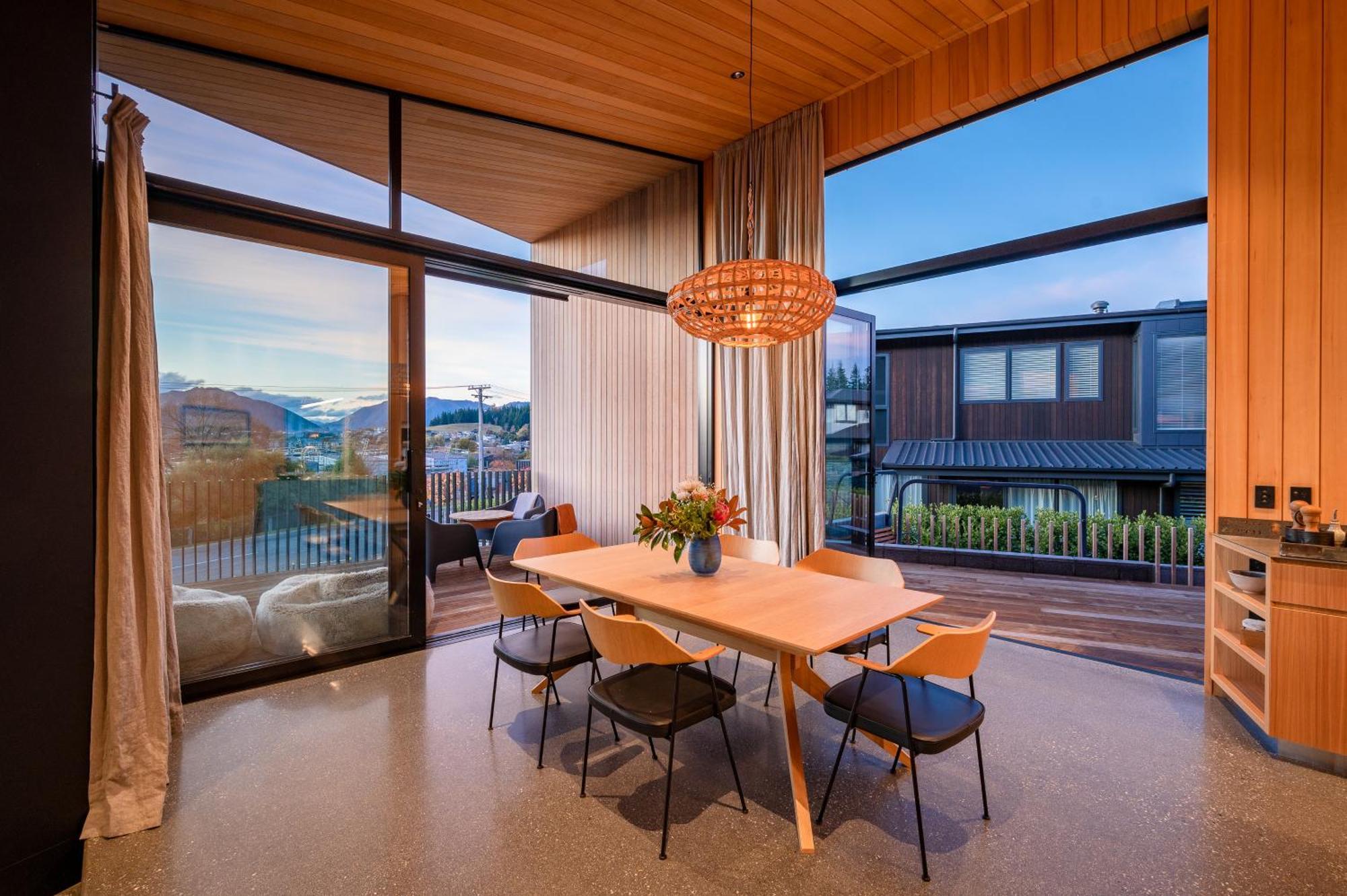 Hideaway On Warren By Sotheby's Luxury Homes Wanaka