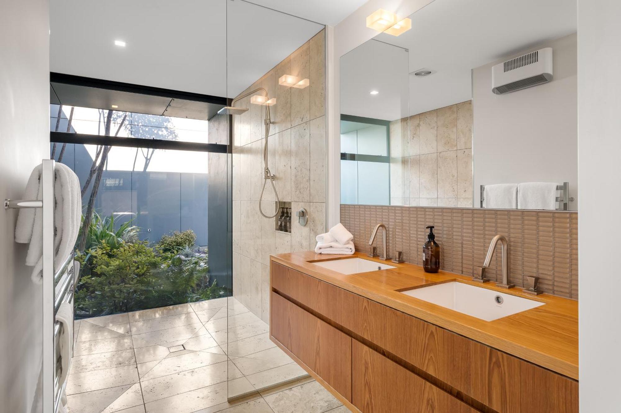 Cedar House By Sotheby's Luxury Homes *