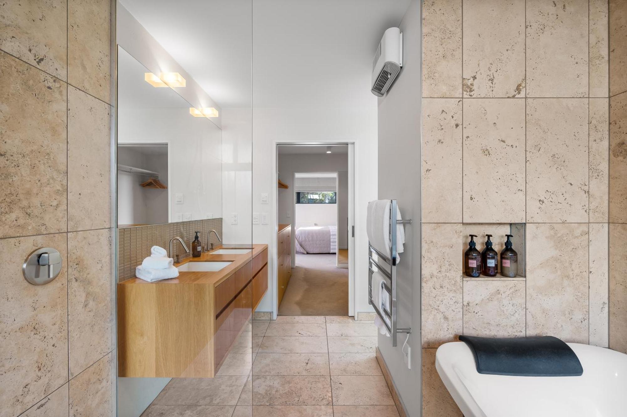 Cedar House By Sotheby's Luxury Homes *