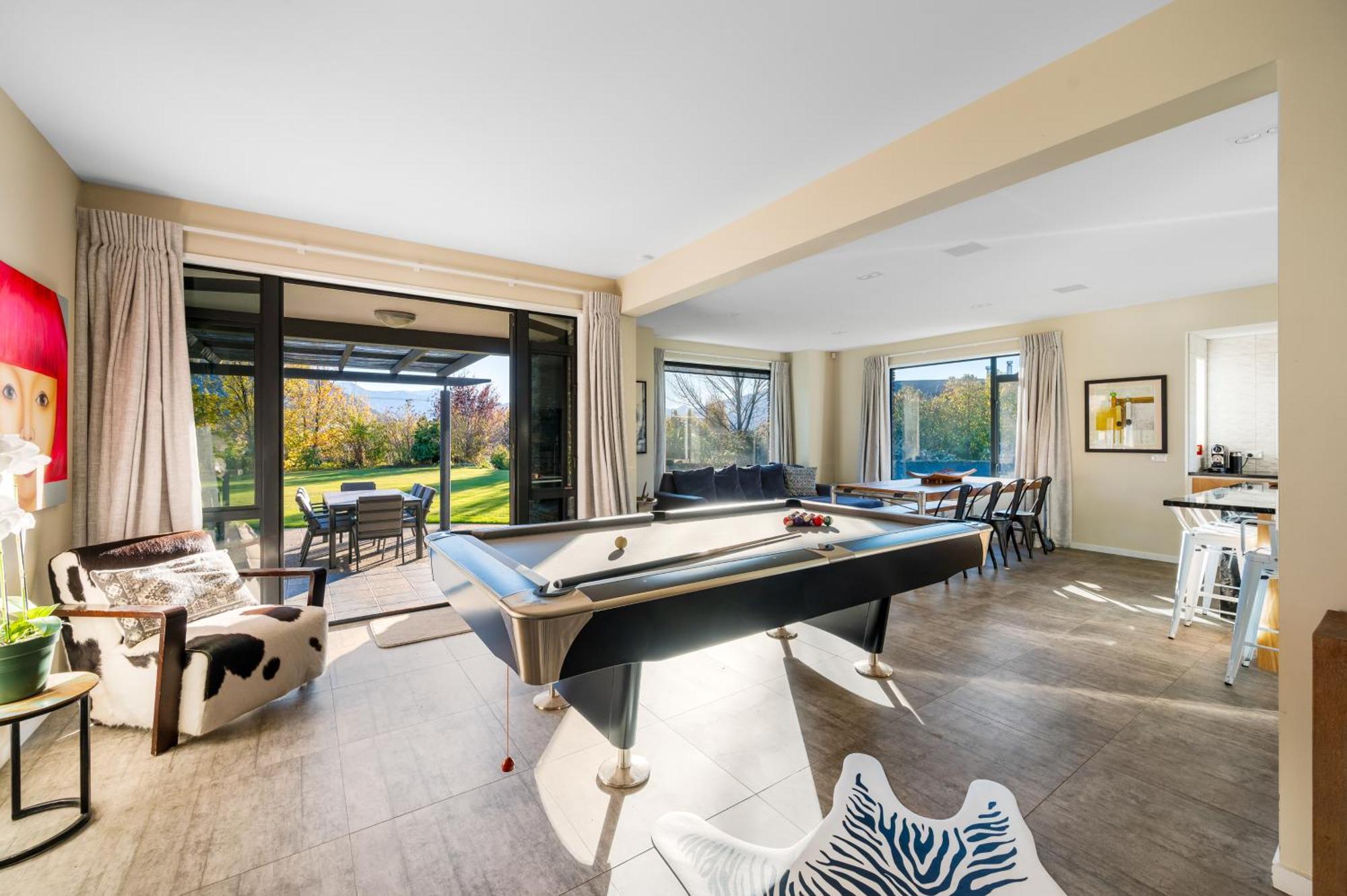 Beacon Point Retreat By Sotheby's Luxury Homes Wanaka