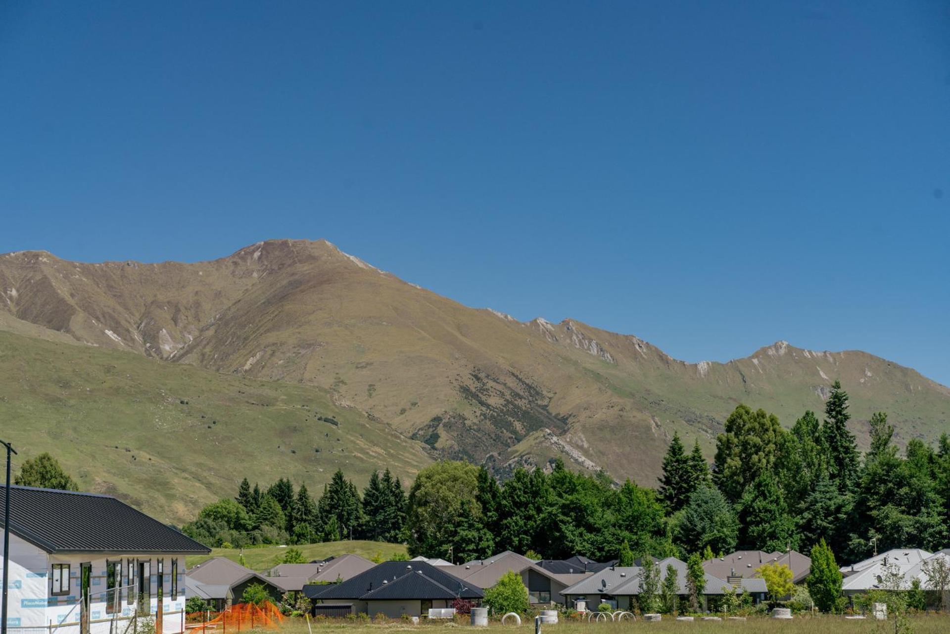 Mountain Majesty - * Wanaka