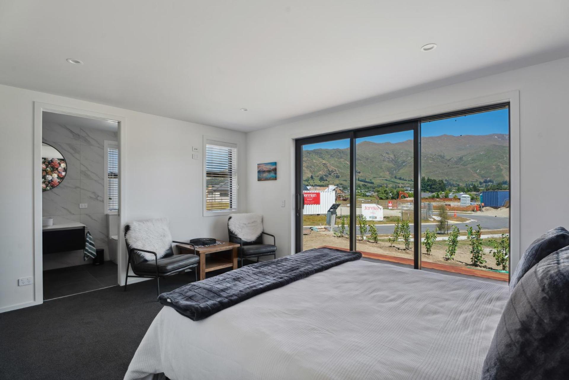 Mountain Majesty - * Wanaka