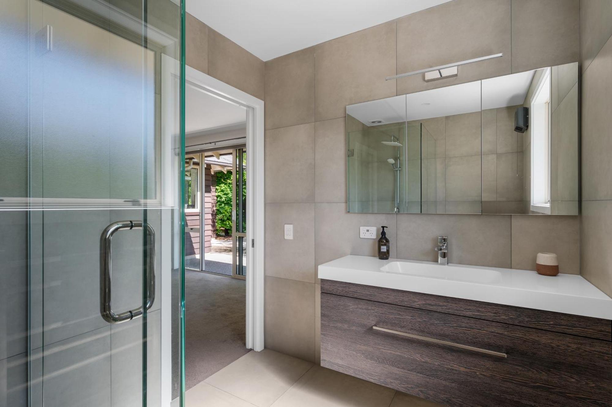Emerald Oasis By Sotheby's Luxury Homes *