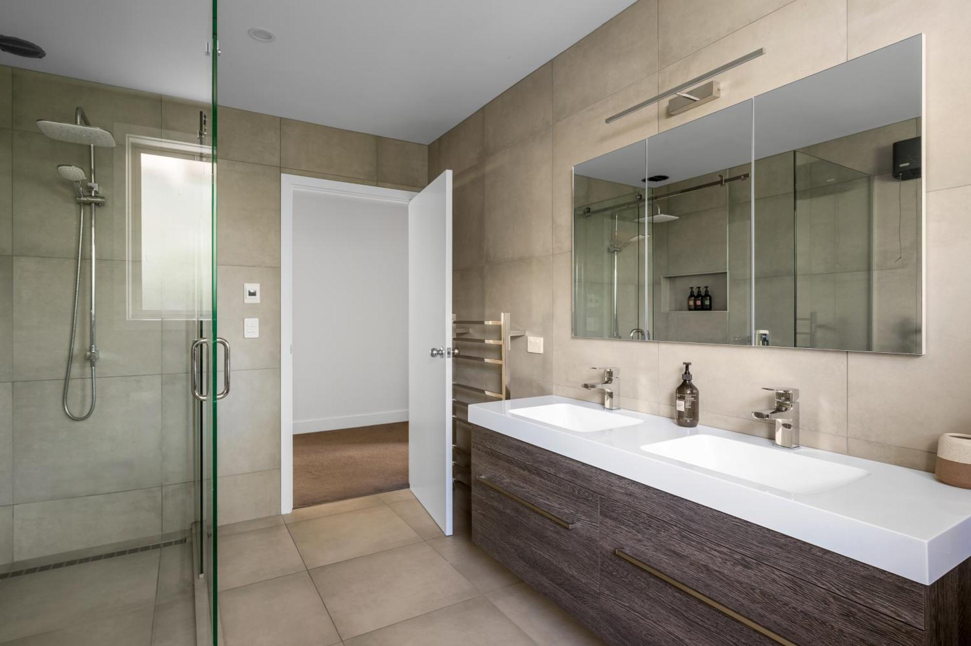 Emerald Oasis By Sotheby's Luxury Homes *