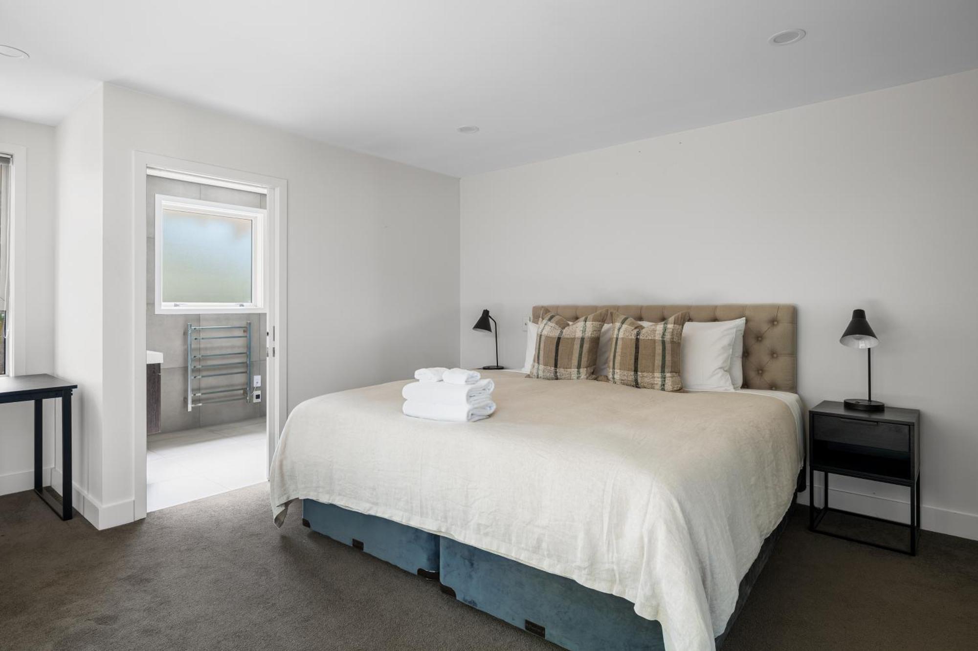 Emerald Oasis By Sotheby's Luxury Homes *