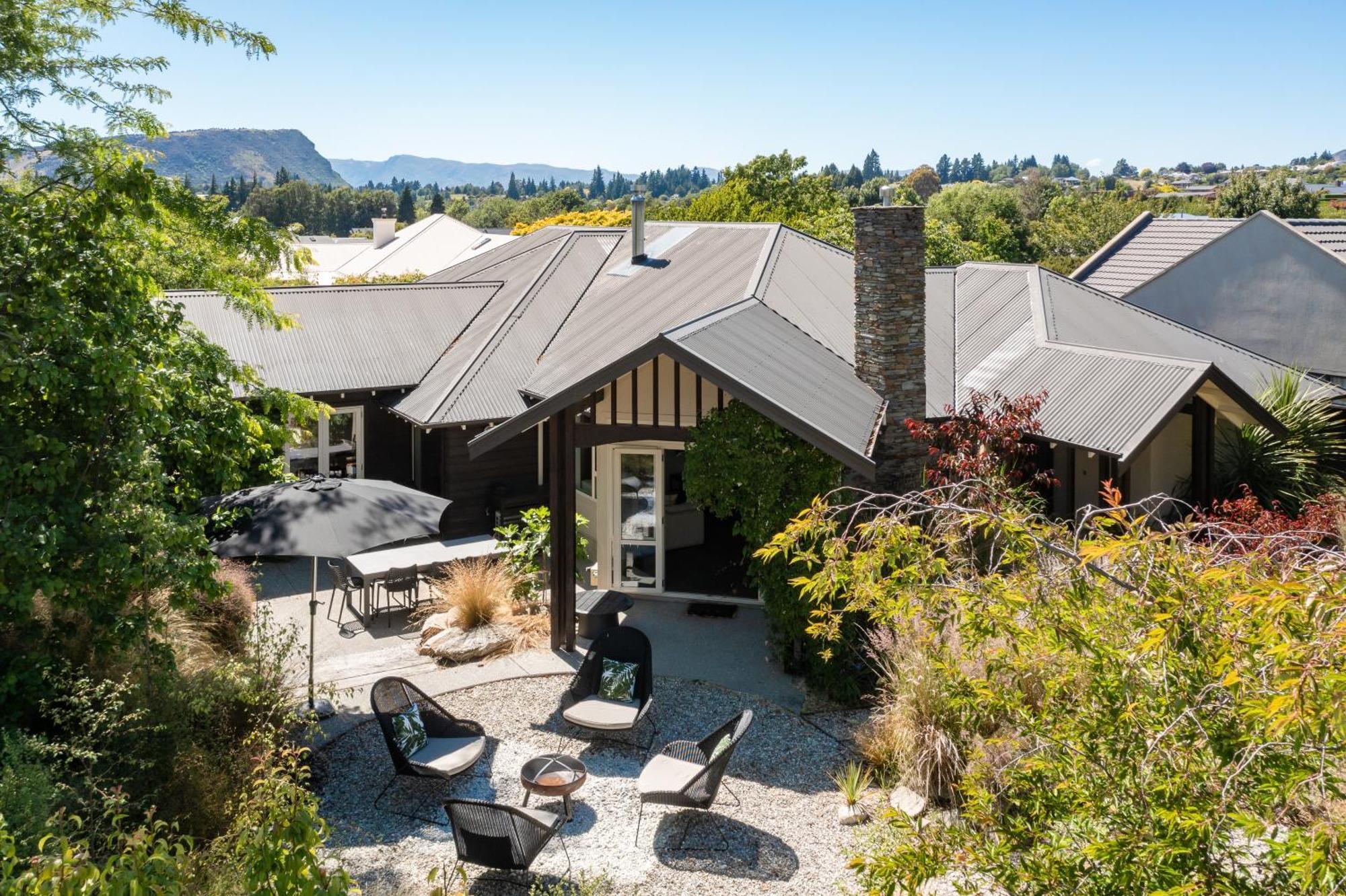 Emerald Oasis By Sotheby's Luxury Homes