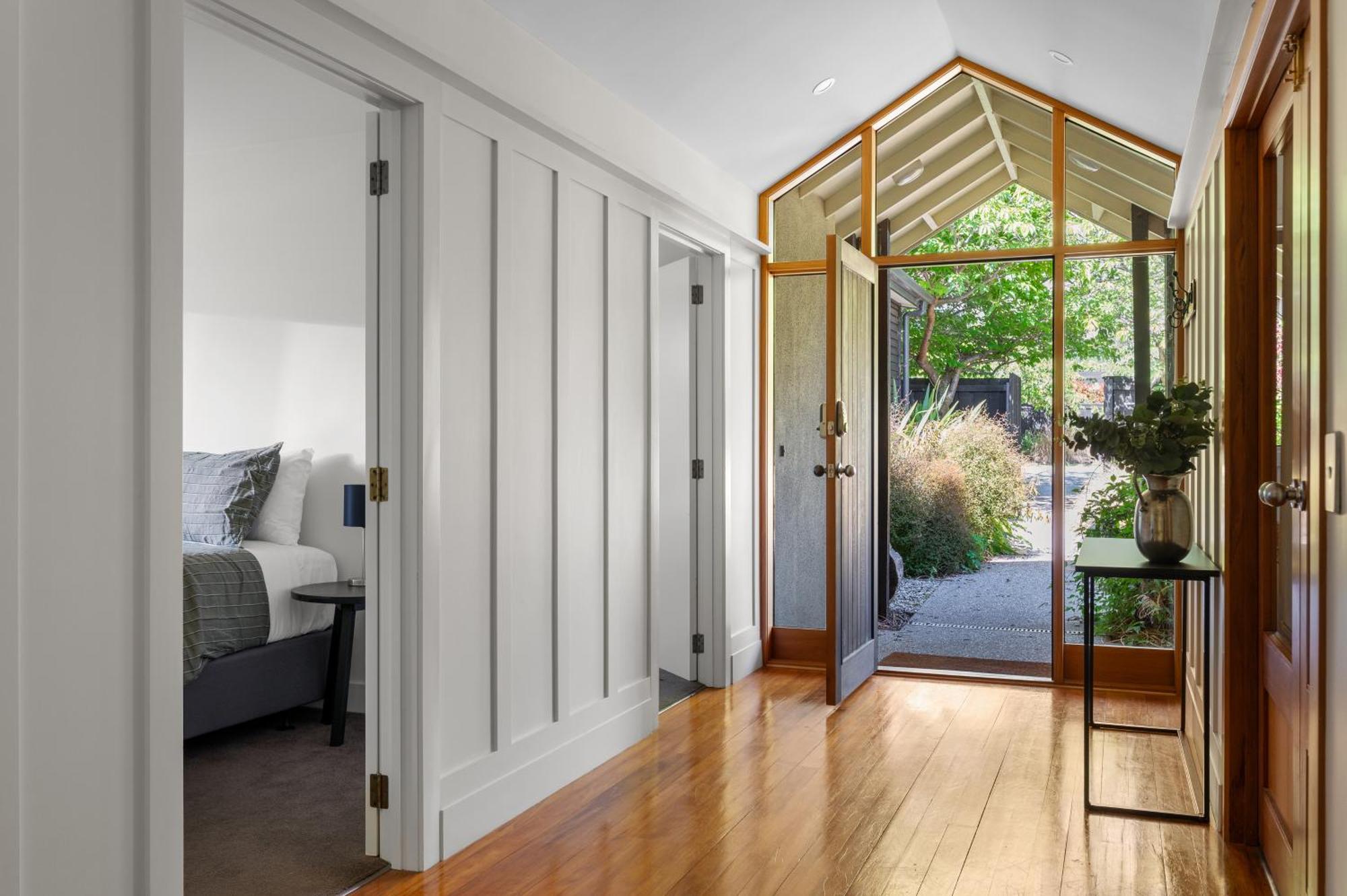 Emerald Oasis By Sotheby's Luxury Homes Wanaka
