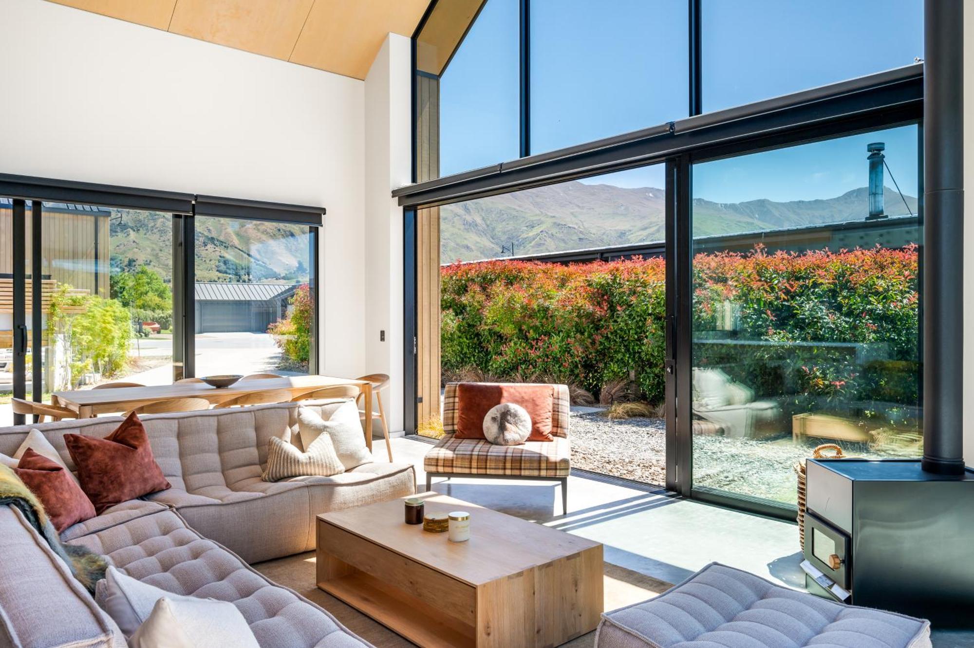 Coco By Sotheby's Luxury Homes * Wanaka