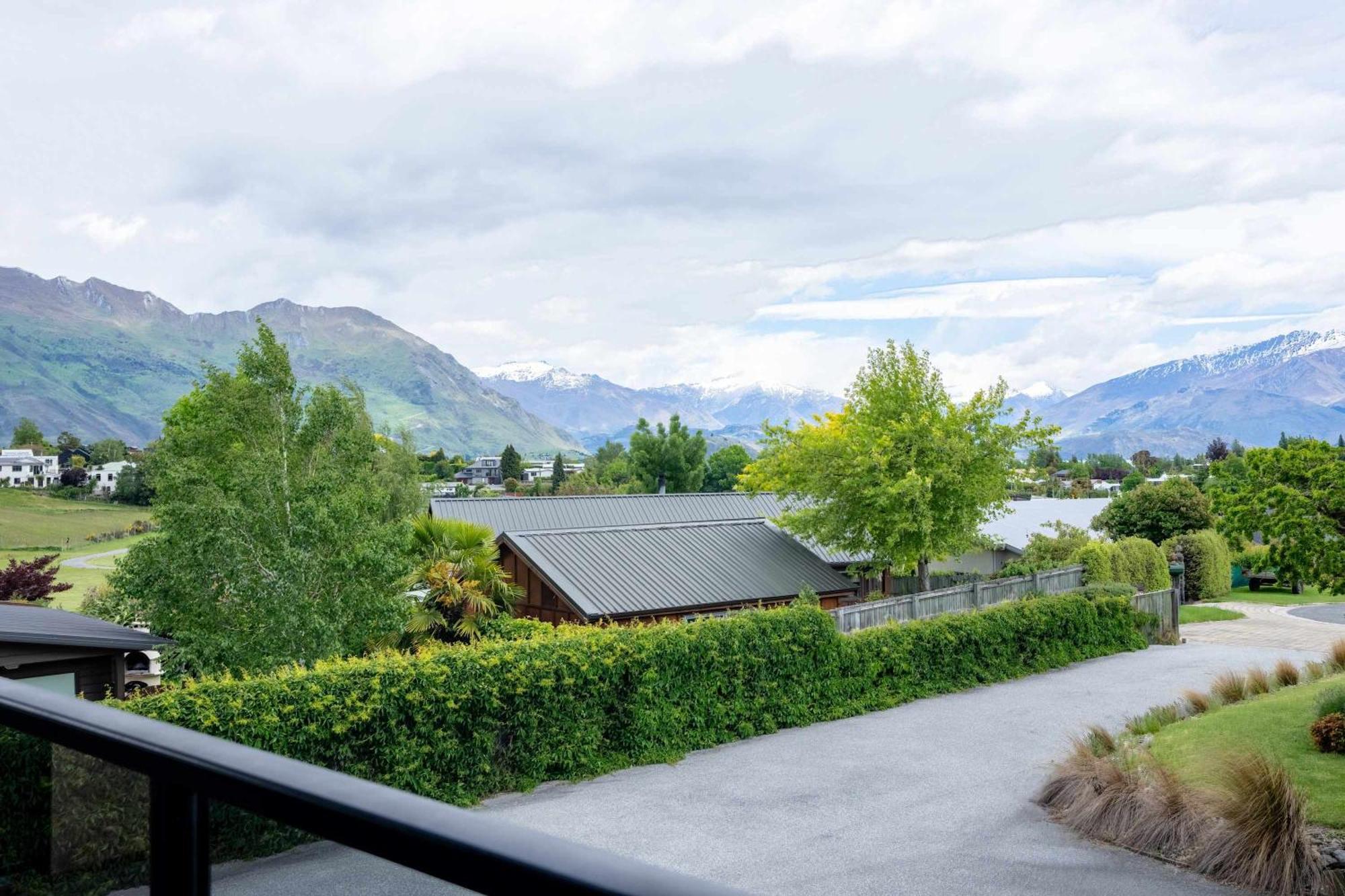 Magical And Mountain Views * Wanaka