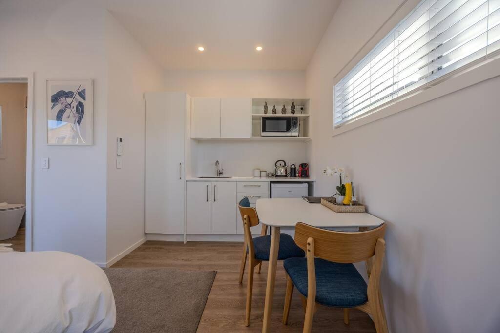 Lakeview Heights - 2020 Built Luxury Large House & Self Contained - 264 Sq Mtr Holiday home Wanaka